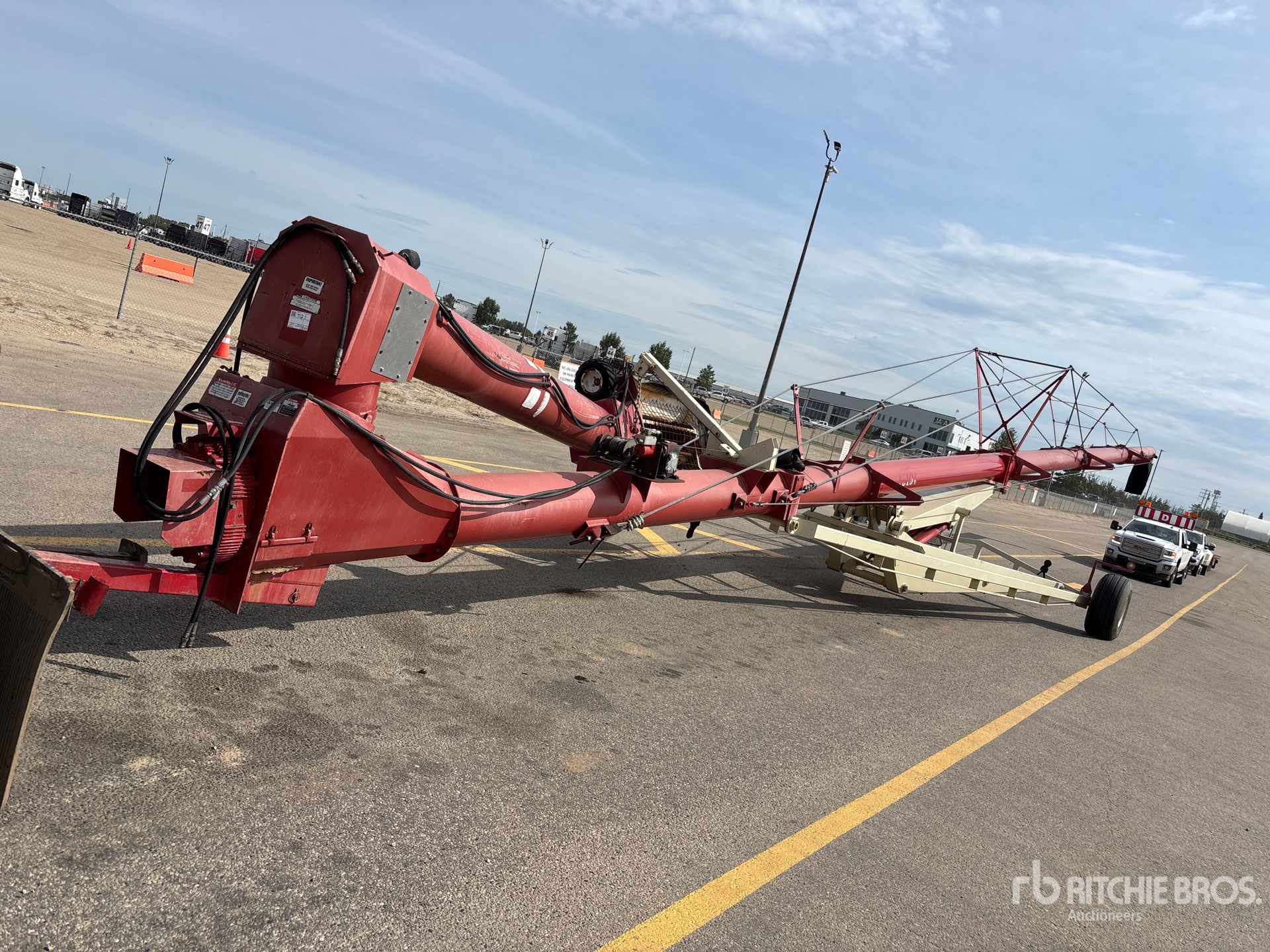 2006 Farm King Y16104