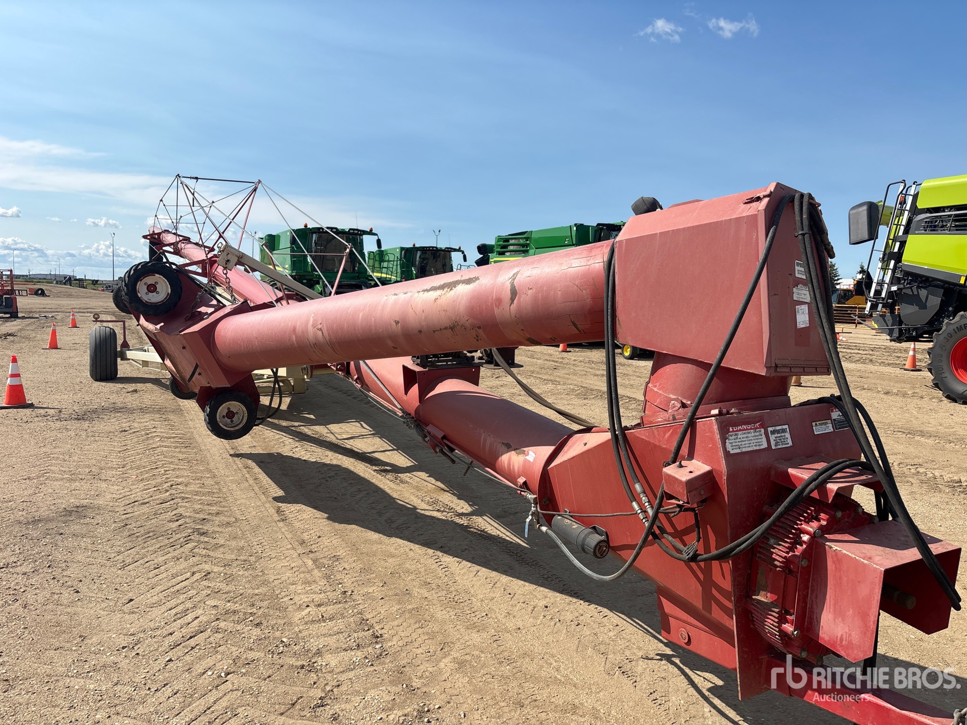 2006 Farm King Y16104