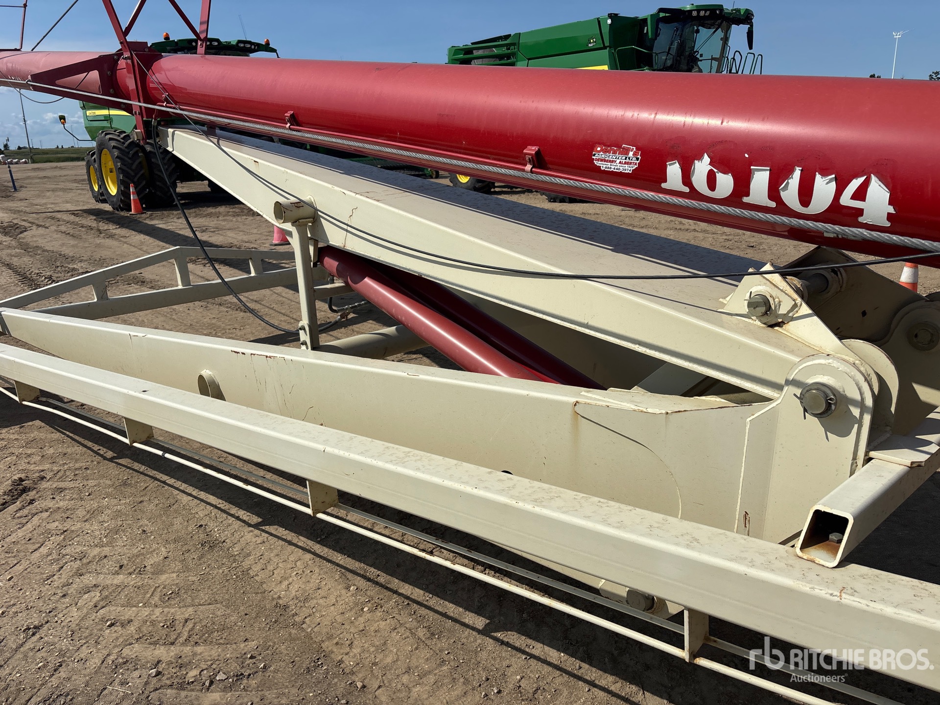 2006 Farm King Y16104