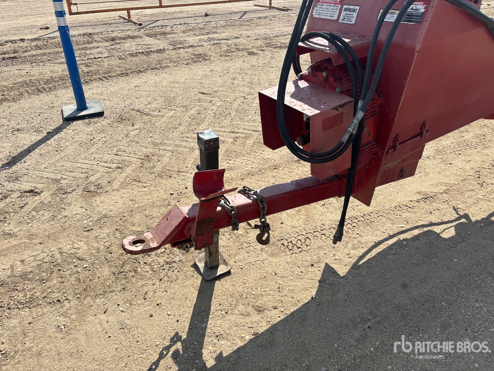2006 Farm King Y16104