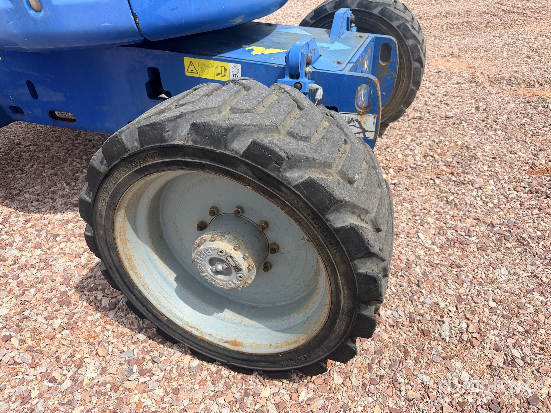 2011 Genie Z-45/25