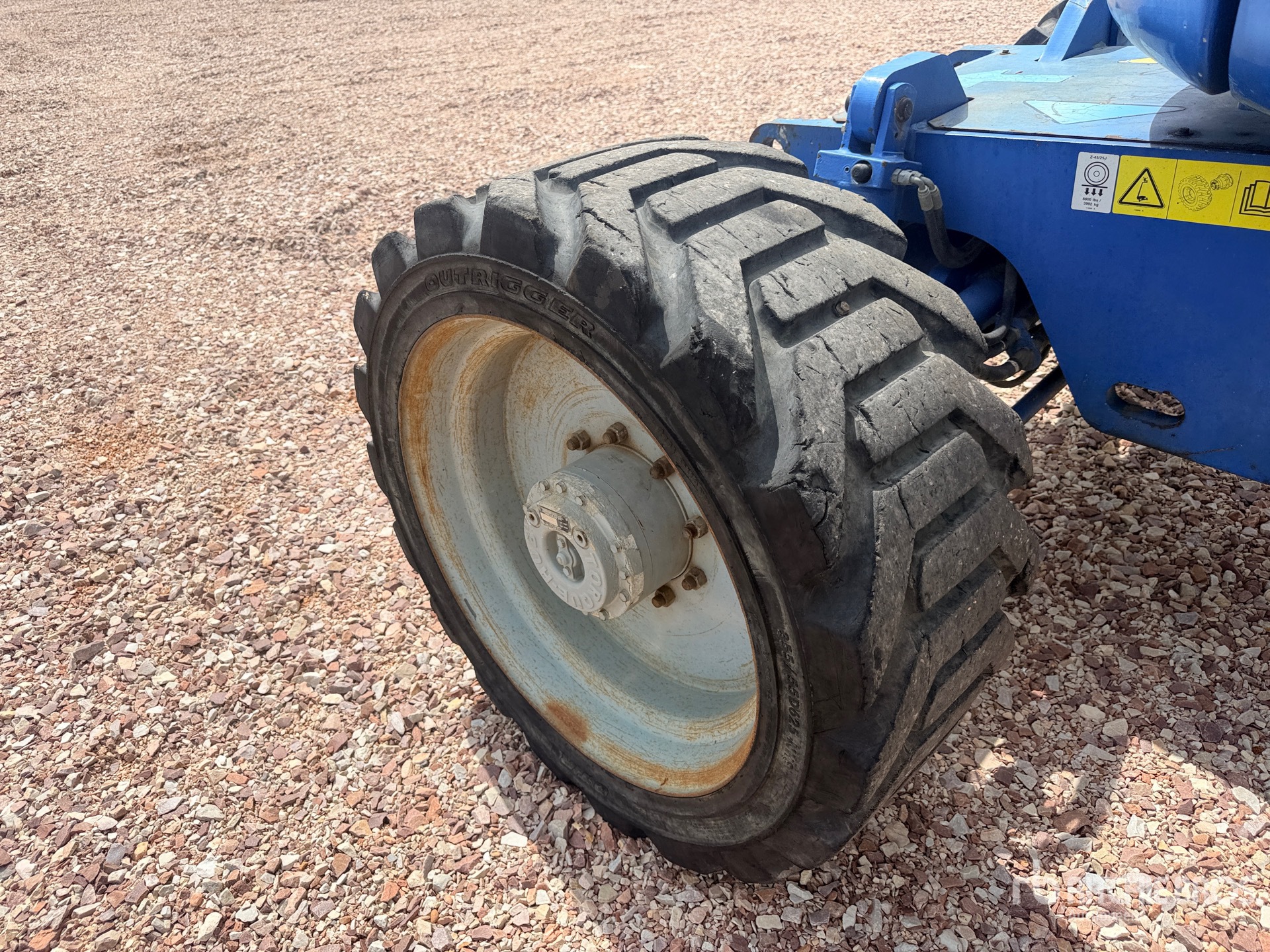 2011 Genie Z-45/25