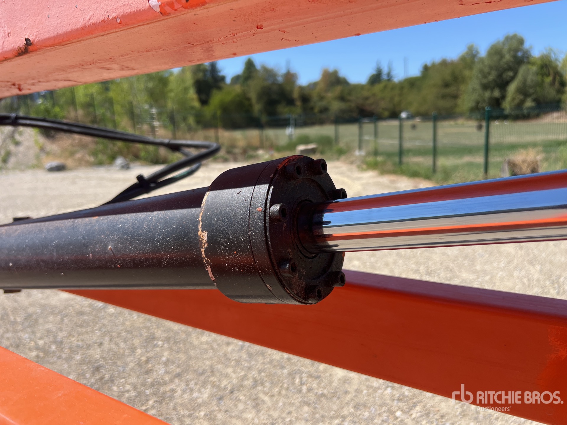 2011 JLG 460SJ