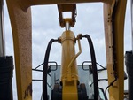 Hydraulics with Bucket Tilt Cylinders
