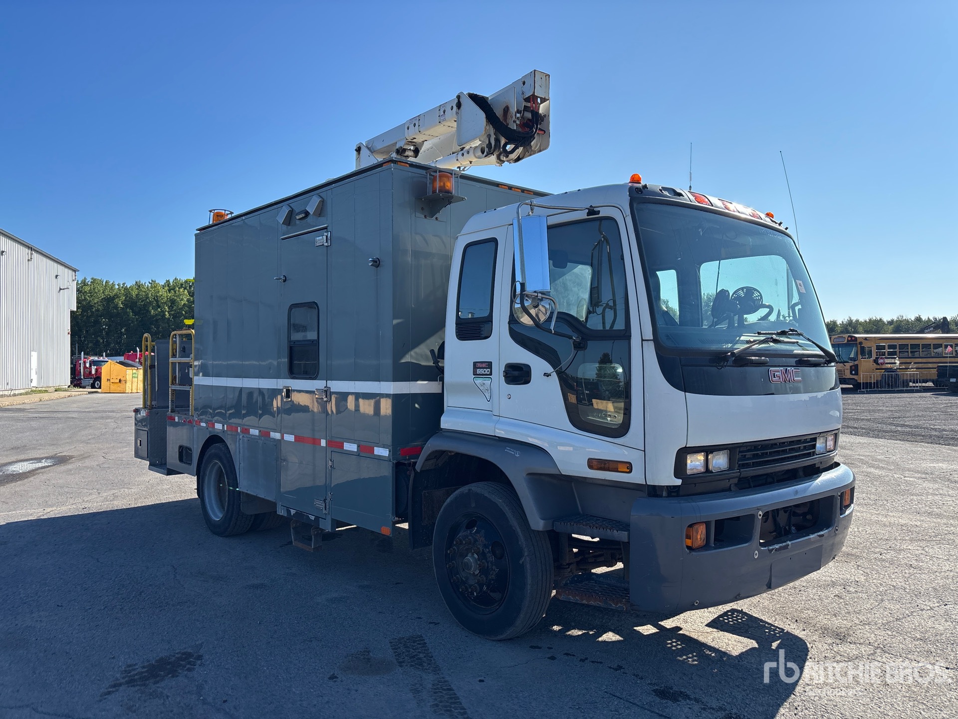 2010 GMC T6500