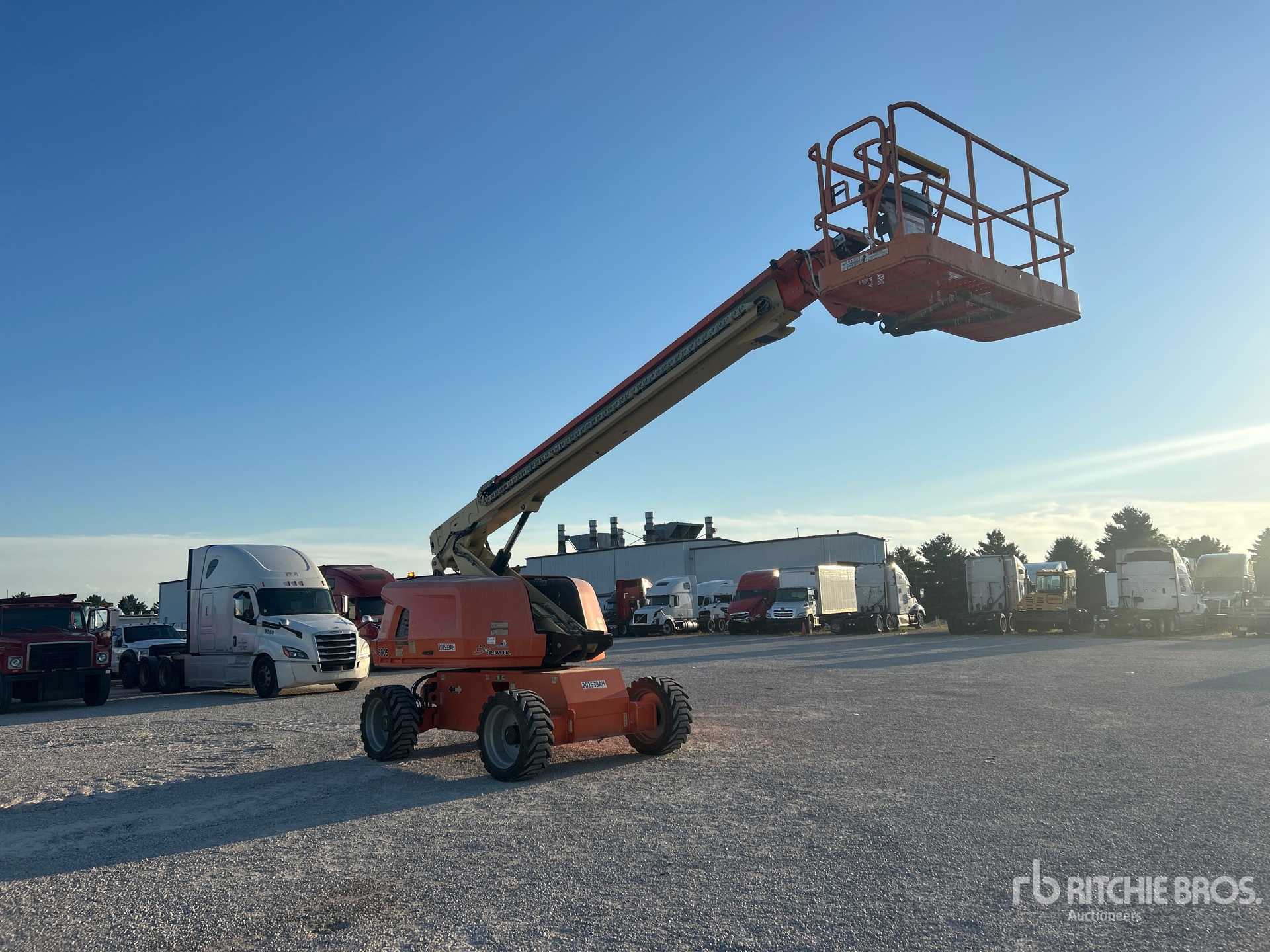 2018 JLG 600S