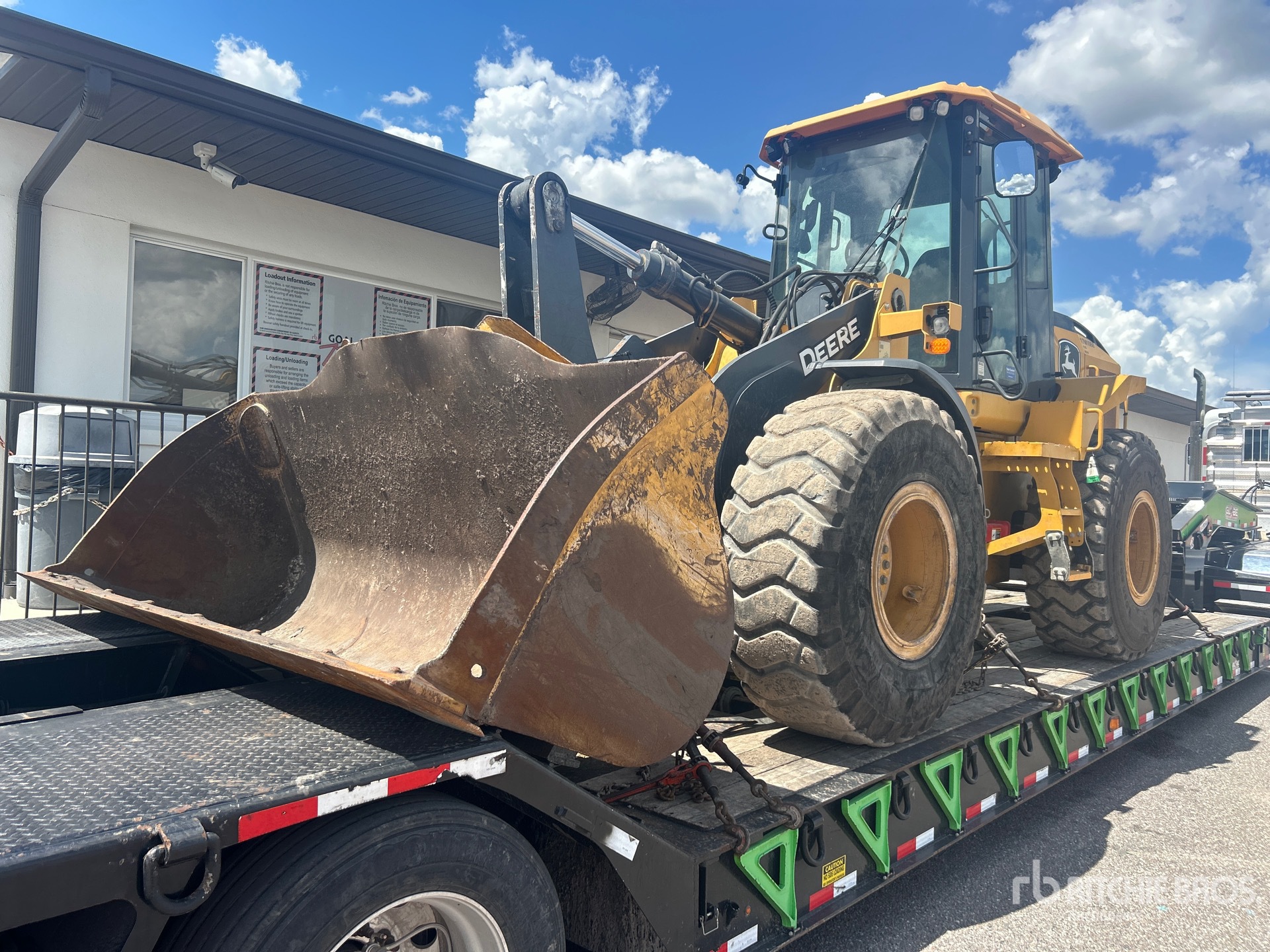 2021 John Deere 544 P-TIER