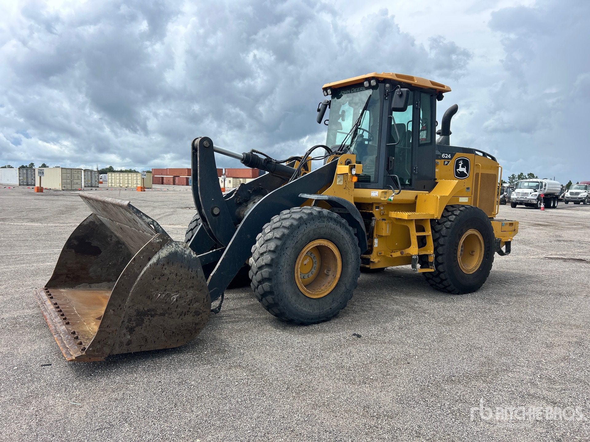 Photo of 2021 John Deere 624 P-TIER
