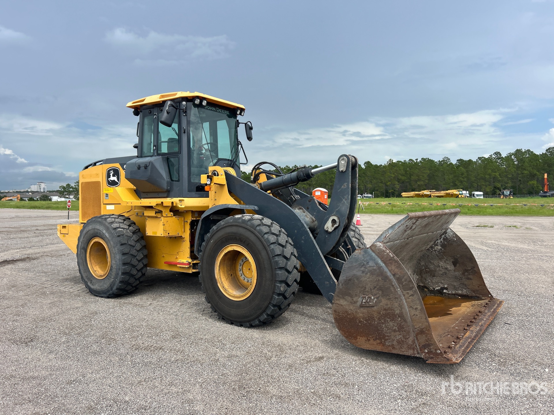 2021 John Deere 624 P-TIER