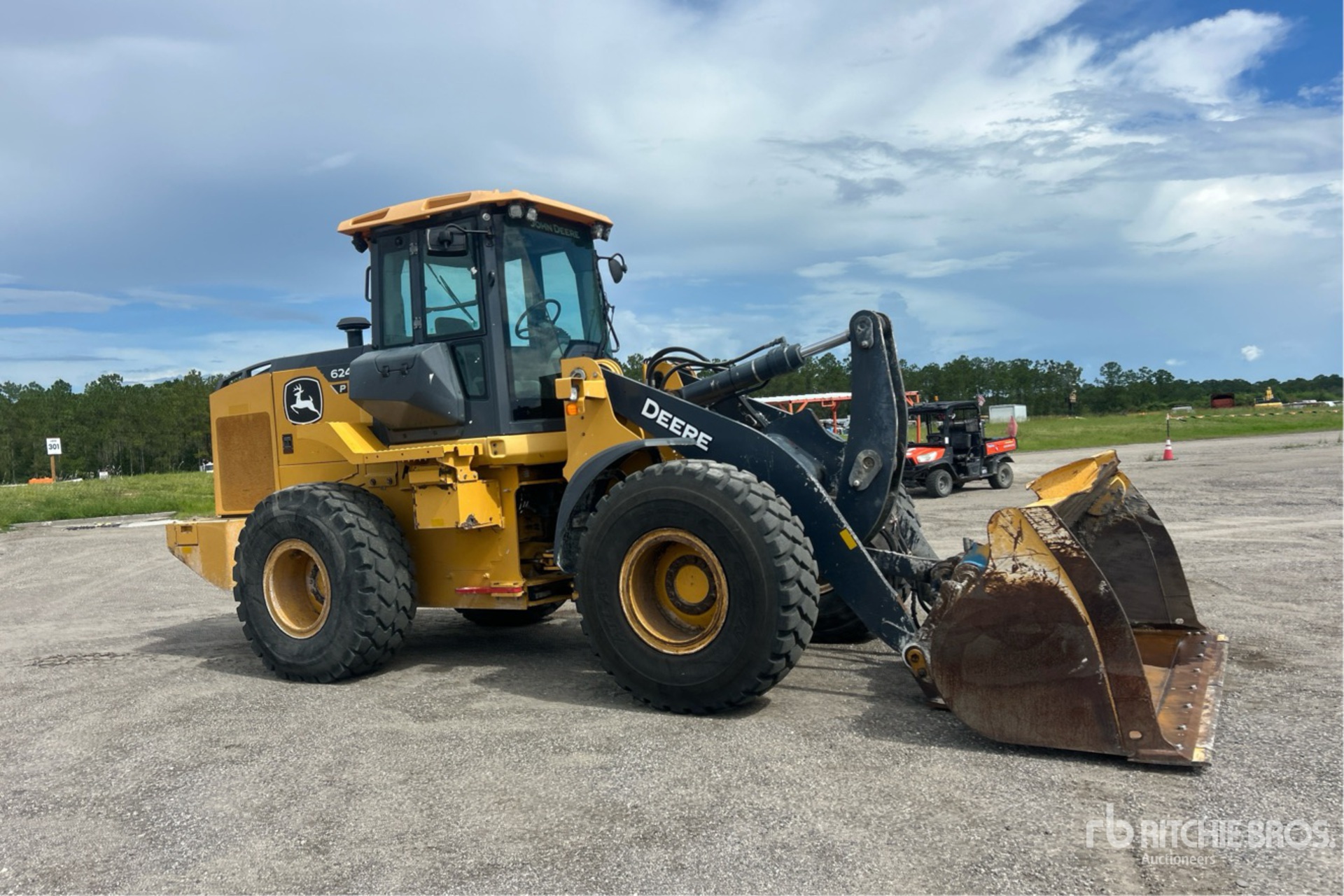 2021 John Deere 624 P-TIER