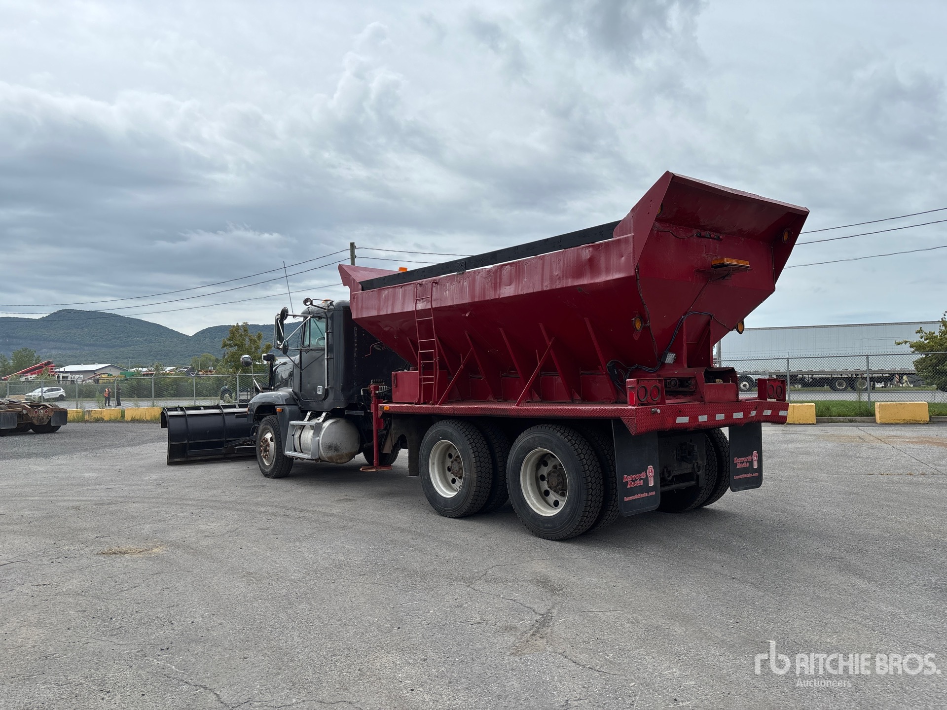 1990 Freightliner FLD120