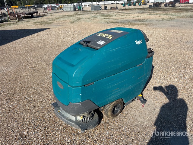 2019 Tennant T600-28 Floor Scrubber