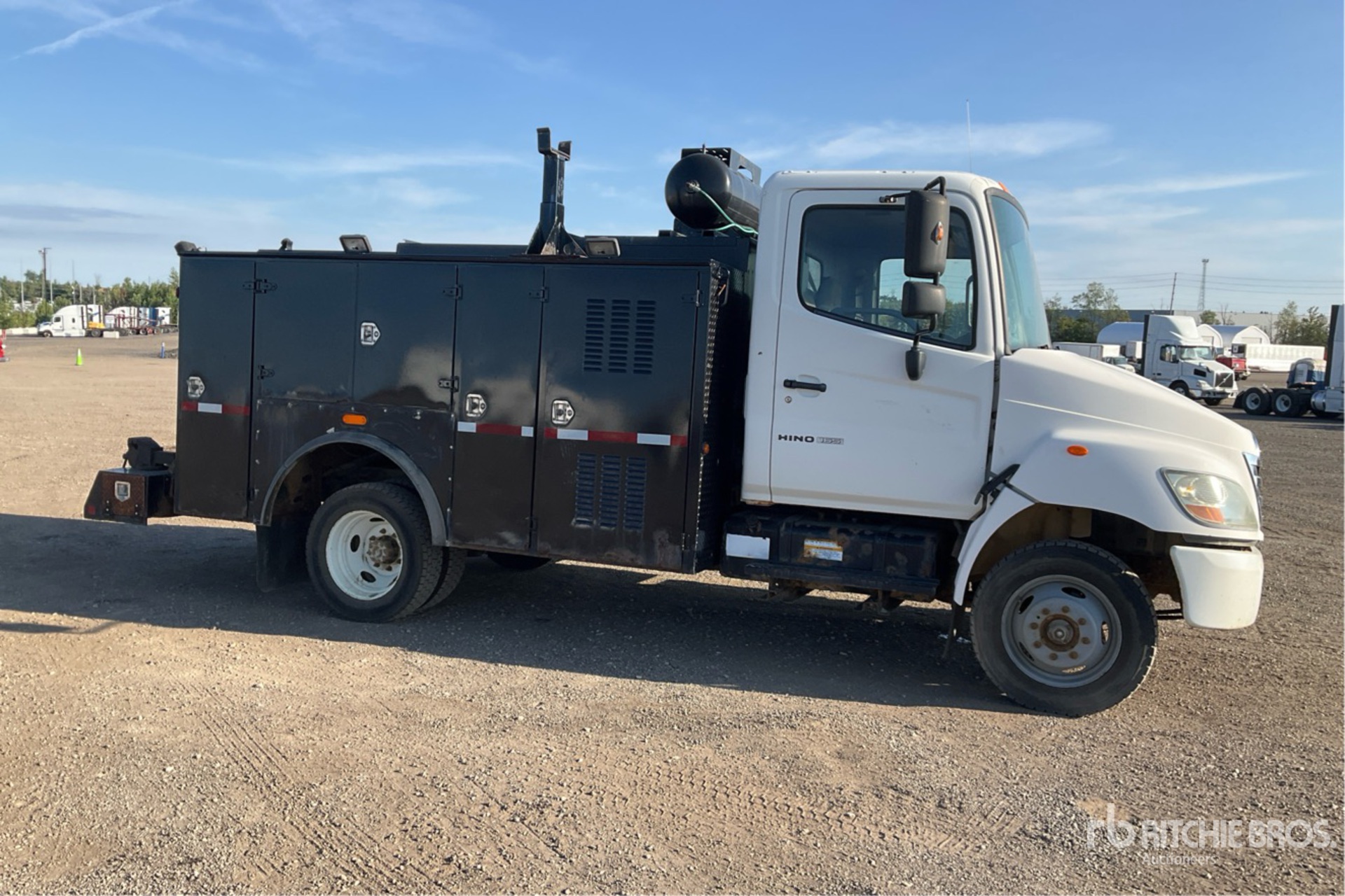 2008 Hino 165