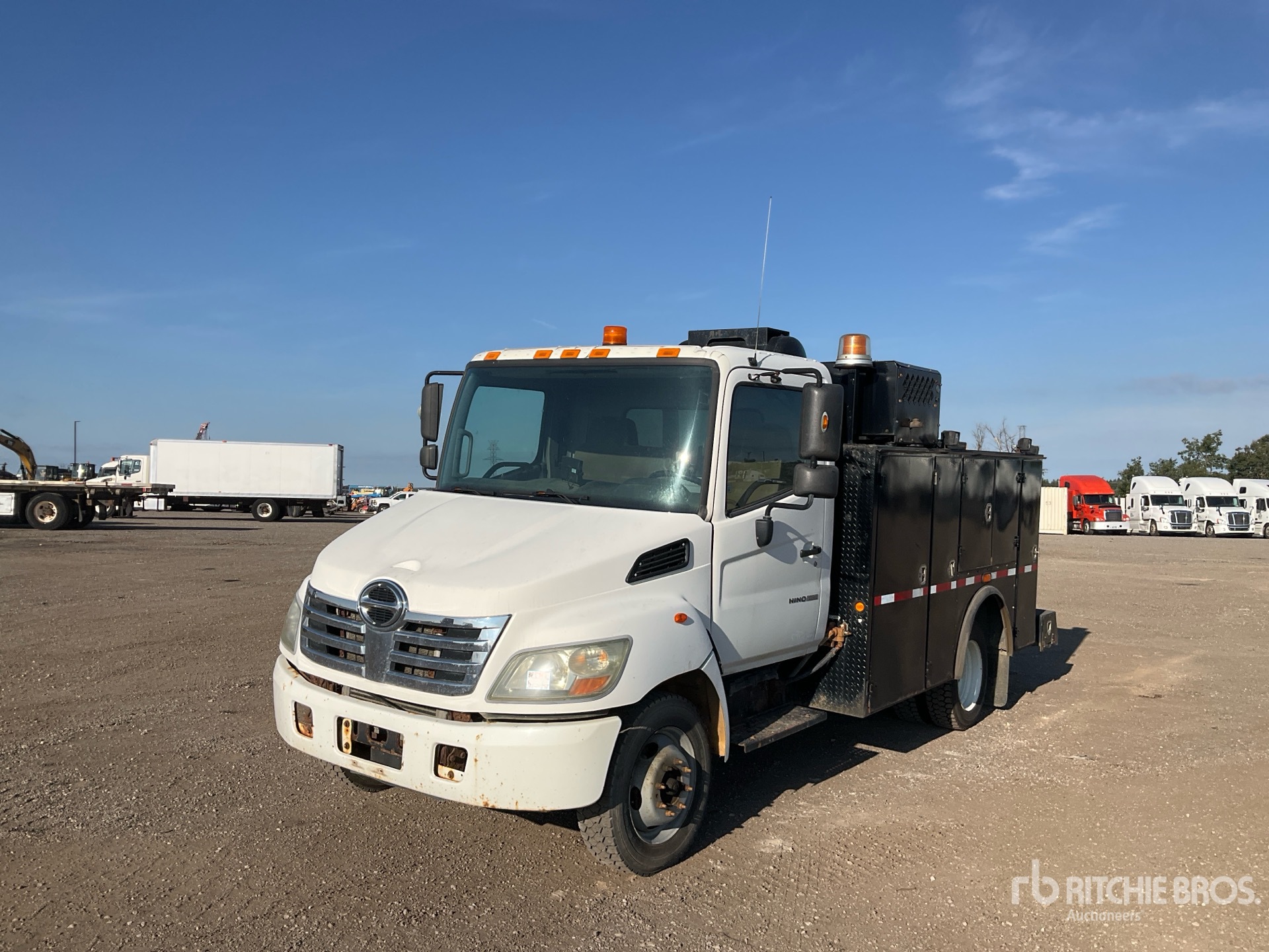Photo of 2008 Hino 165