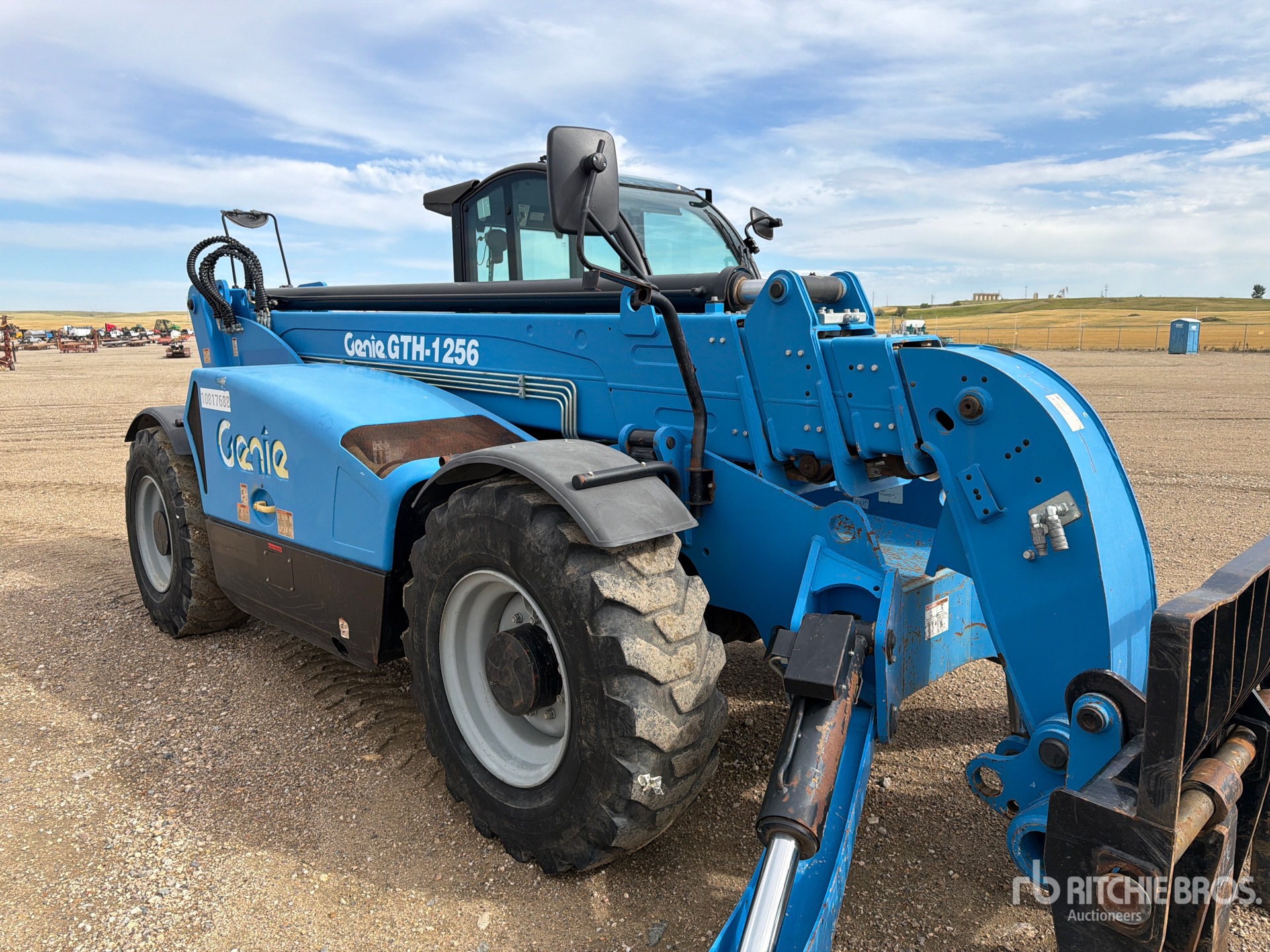 2018 Genie GTH-1256