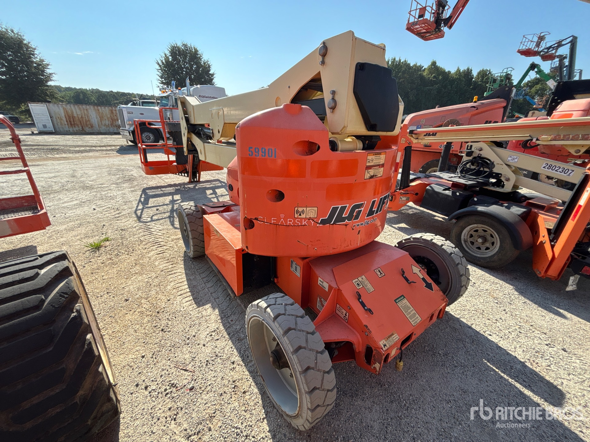2018 JLG E450AJ