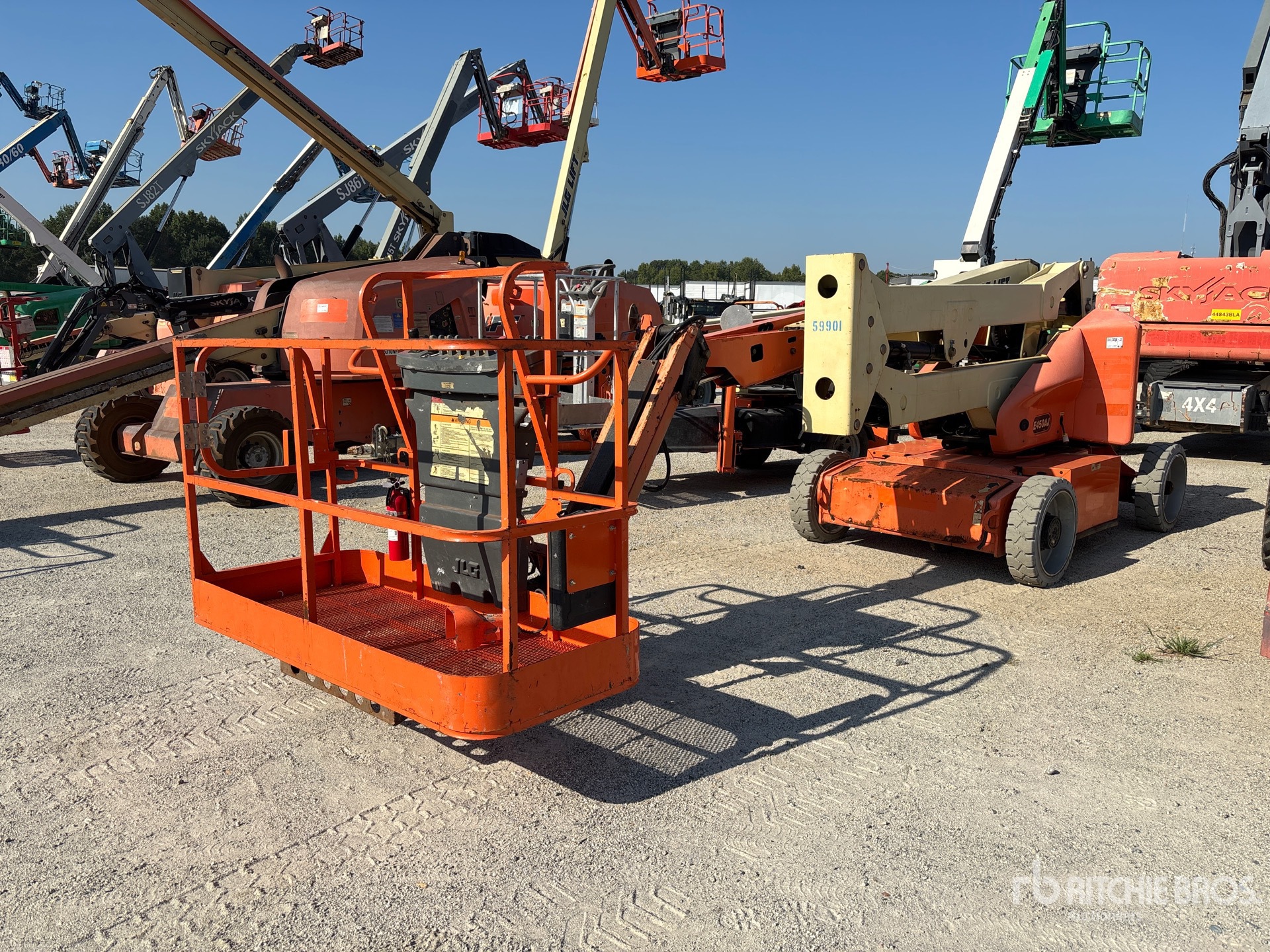 Photo of 2018 JLG E450AJ