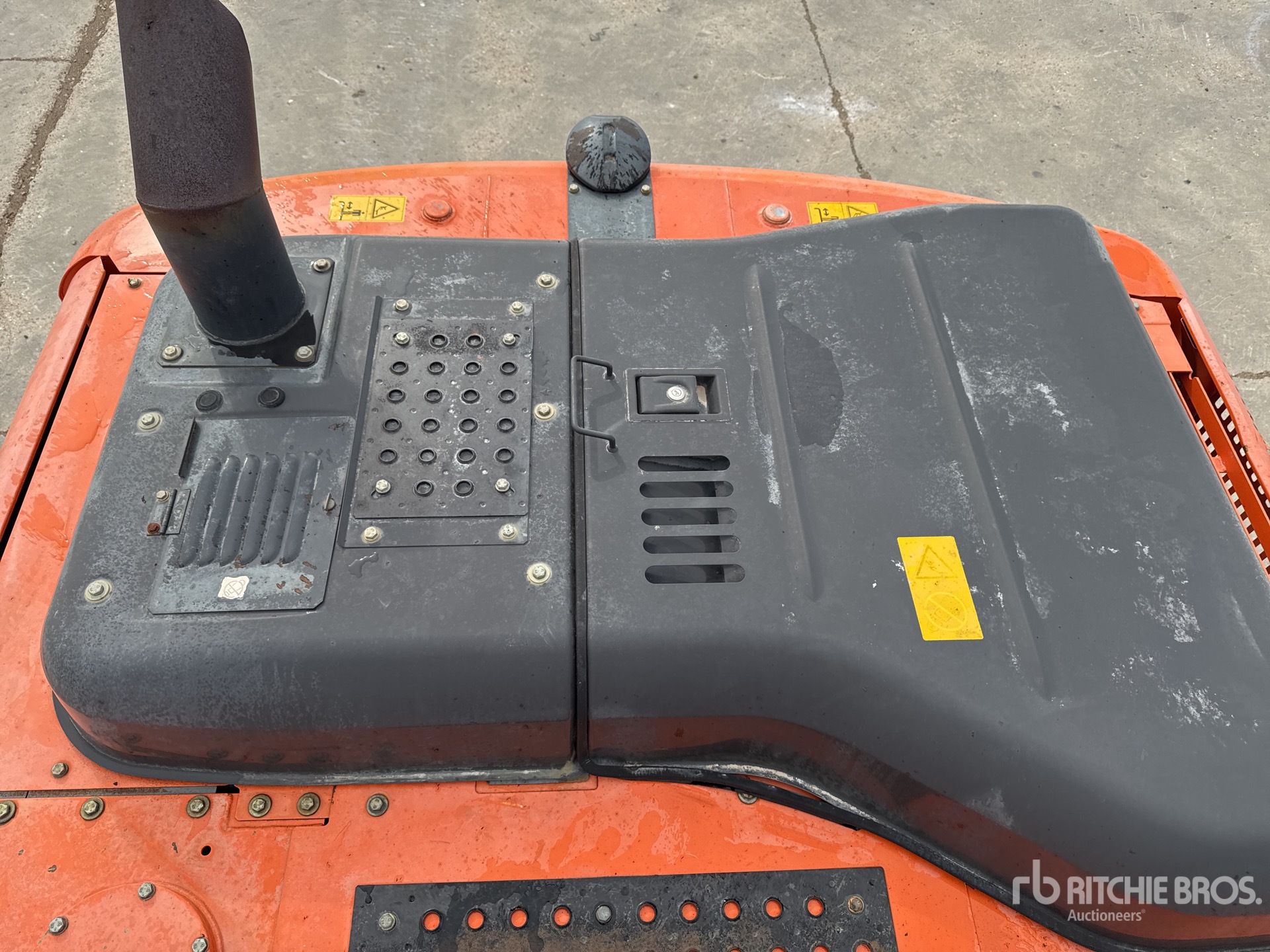 2015 Hitachi ZX210LC-5B