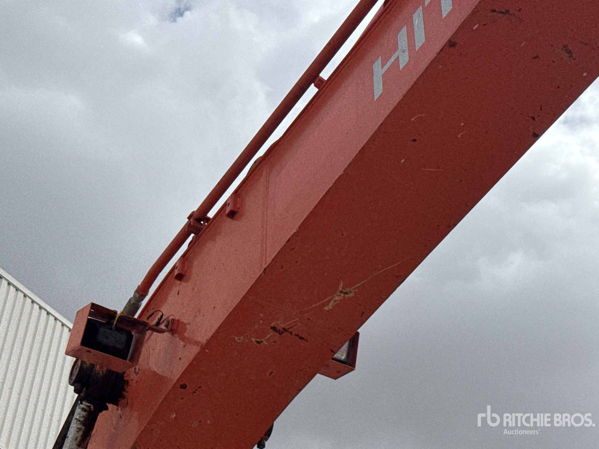 2015 Hitachi ZX210LC-5B