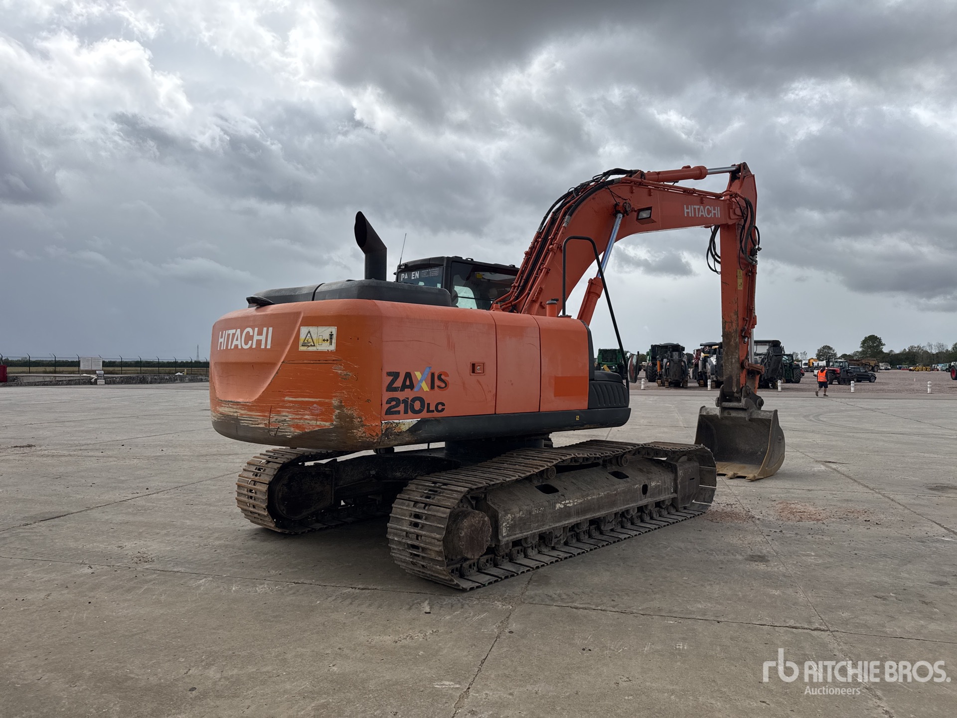 2015 Hitachi ZX210LC-5B