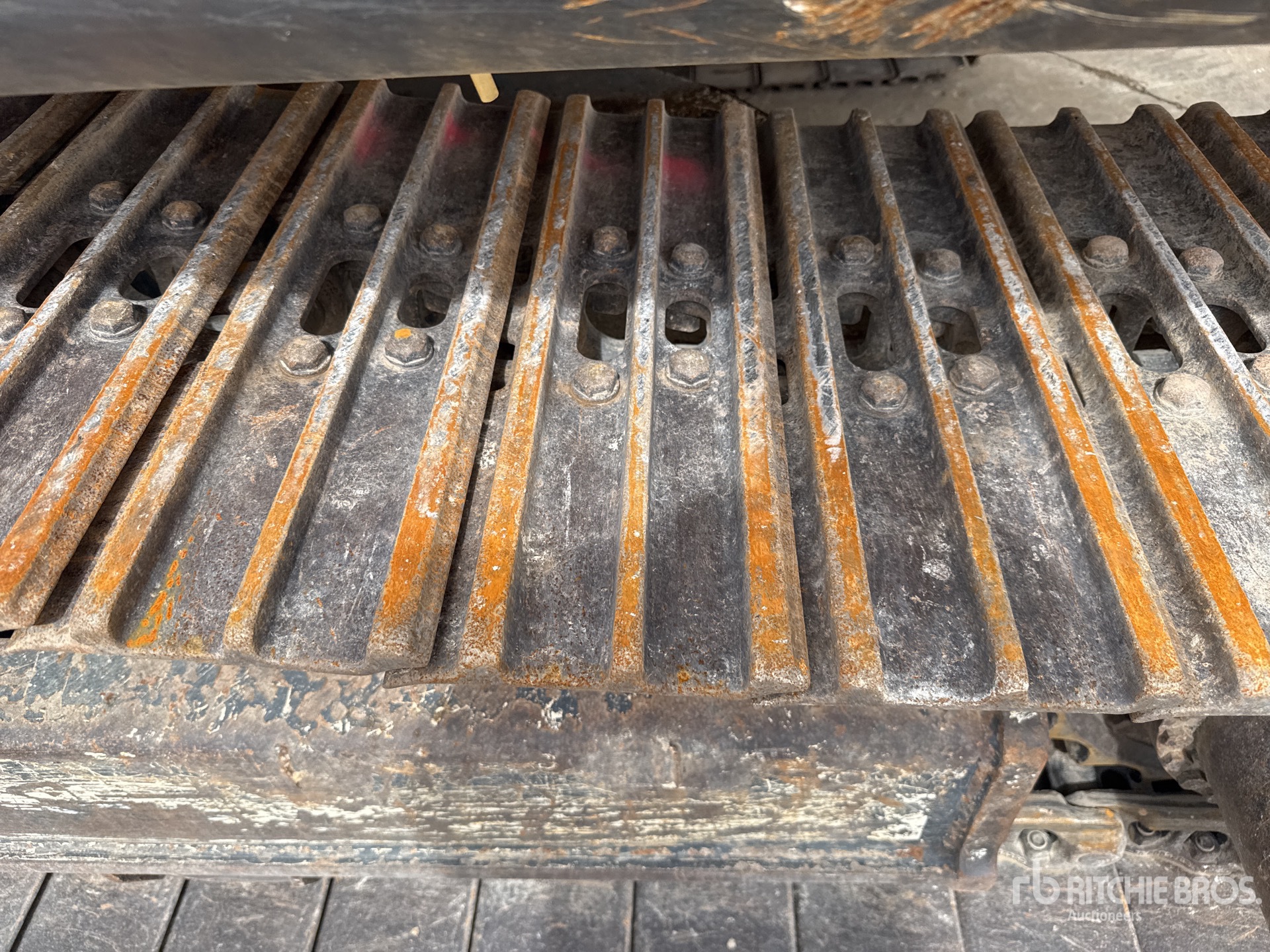 2015 Hitachi ZX210LC-5B