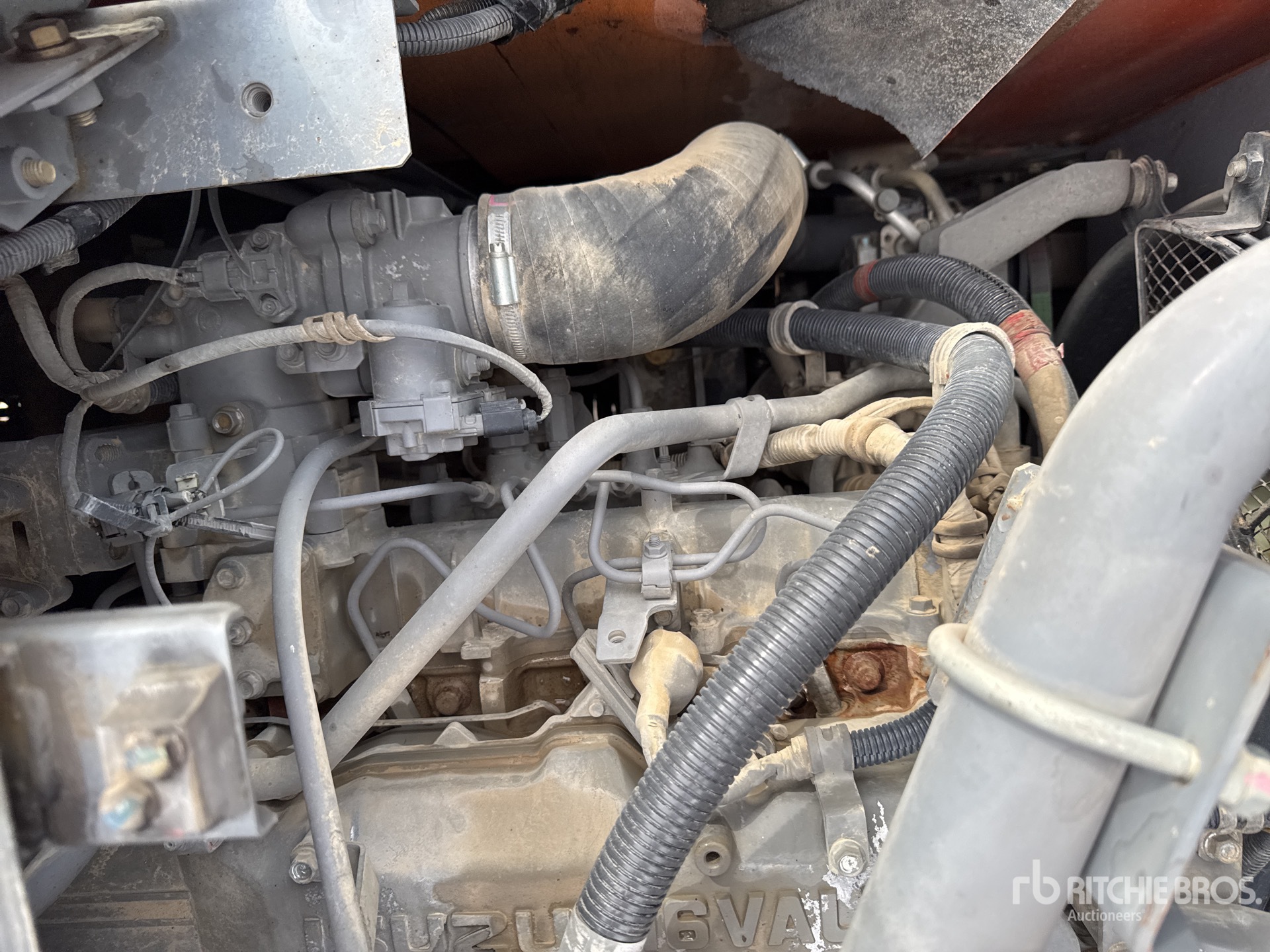 2015 Hitachi ZX210LC-5B