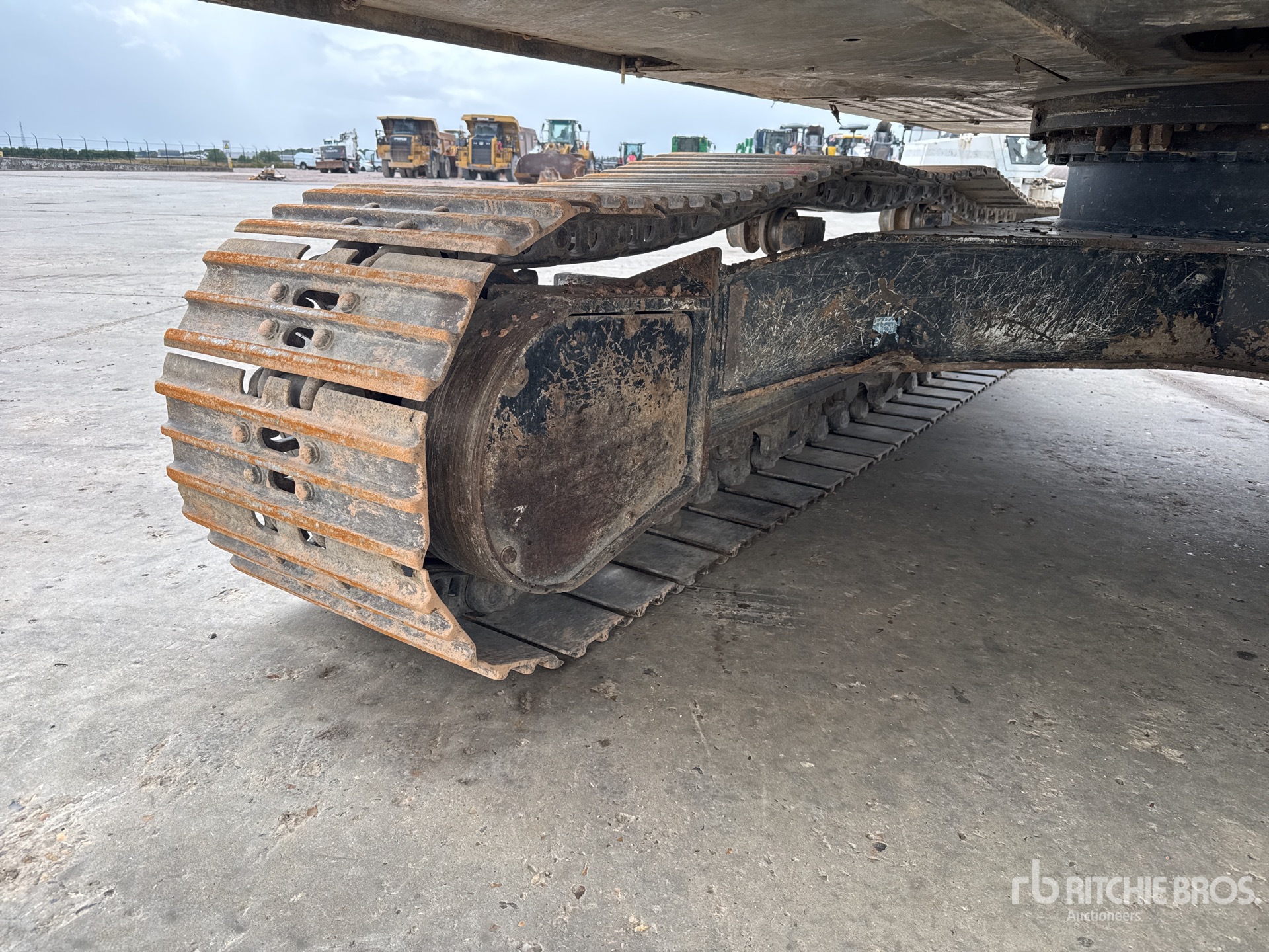 2015 Hitachi ZX210LC-5B