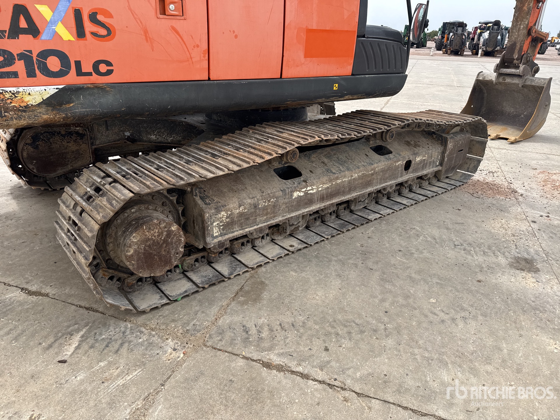 2015 Hitachi ZX210LC-5B