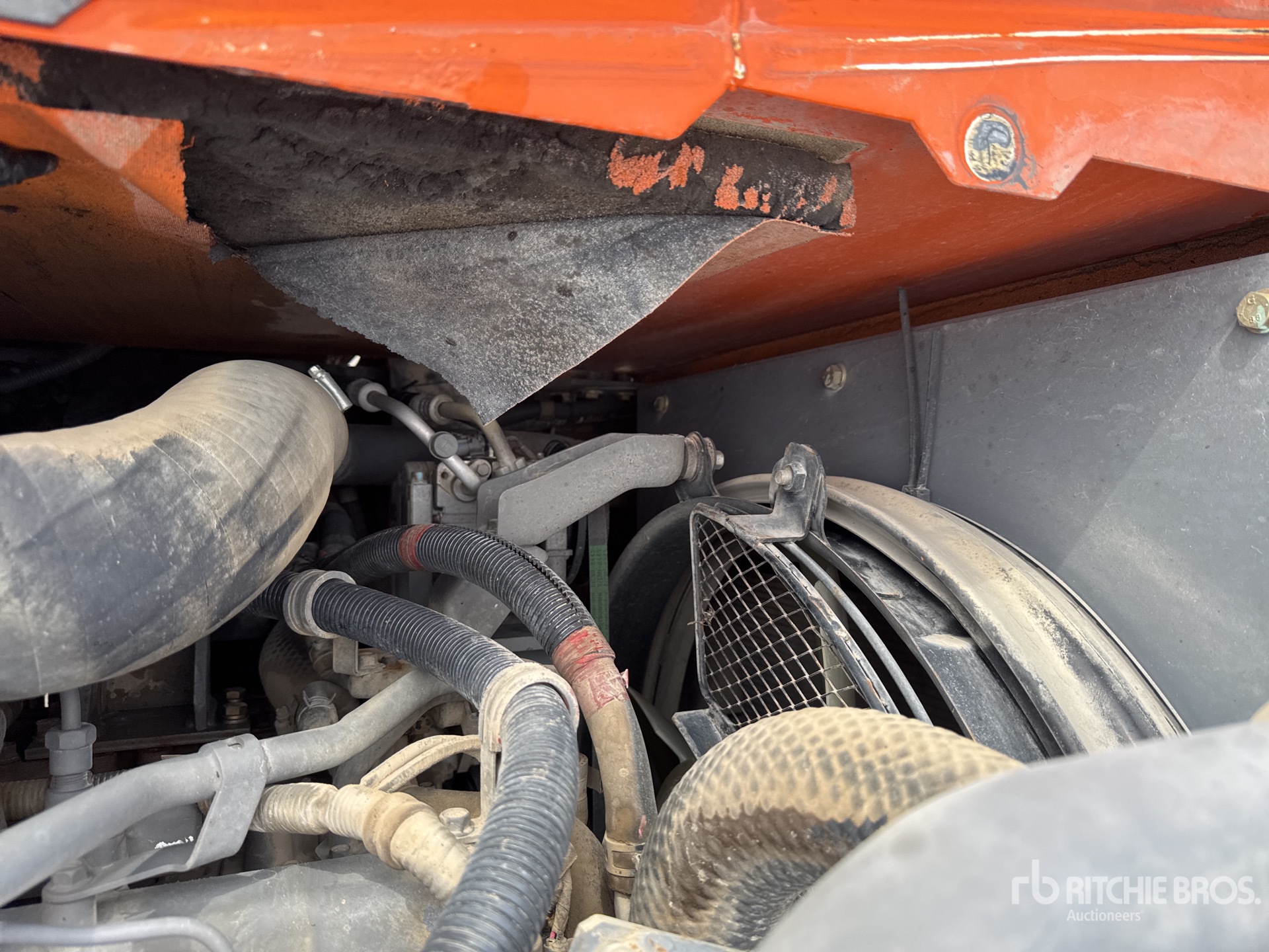 2015 Hitachi ZX210LC-5B