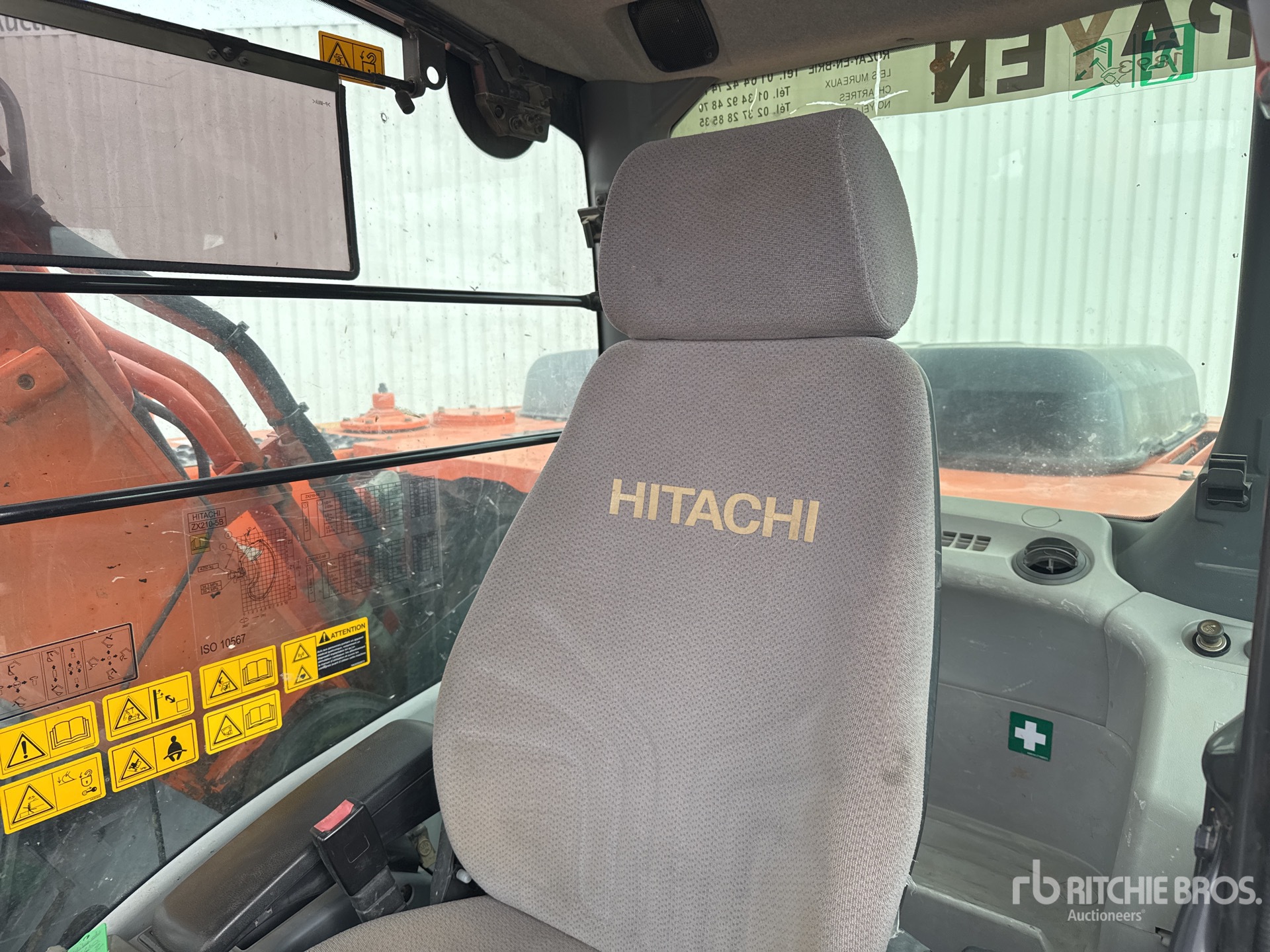 2015 Hitachi ZX210LC-5B