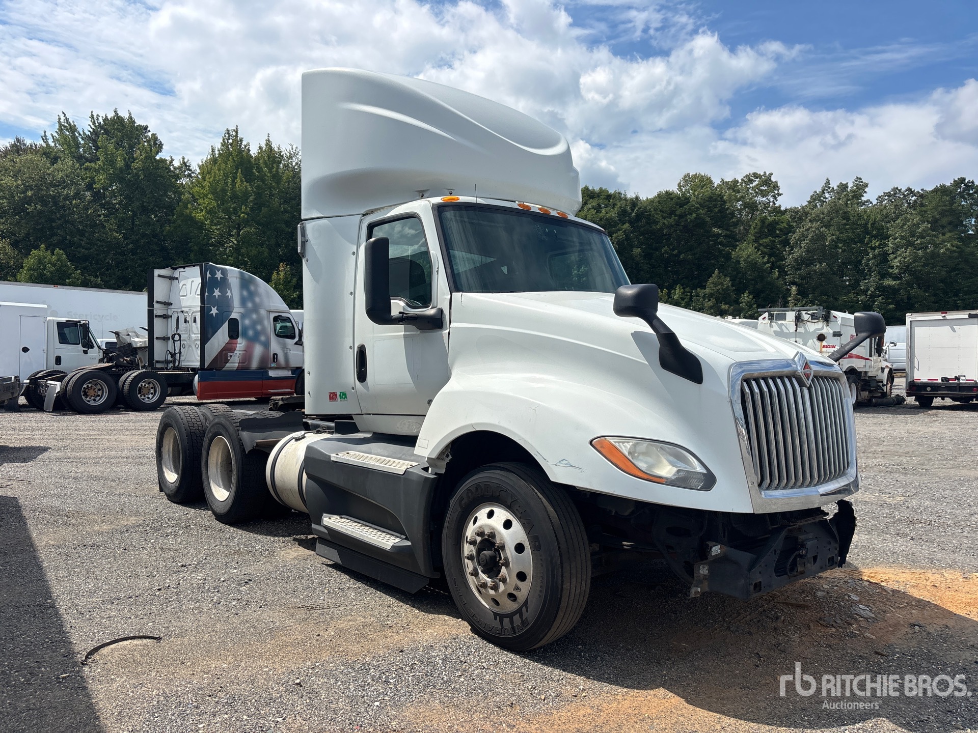 2018 International LT625