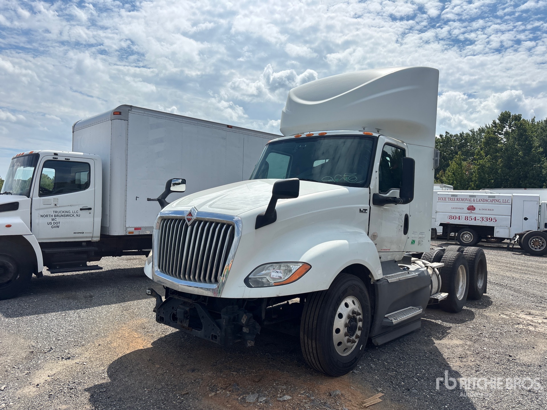 Photo of 2018 International LT625