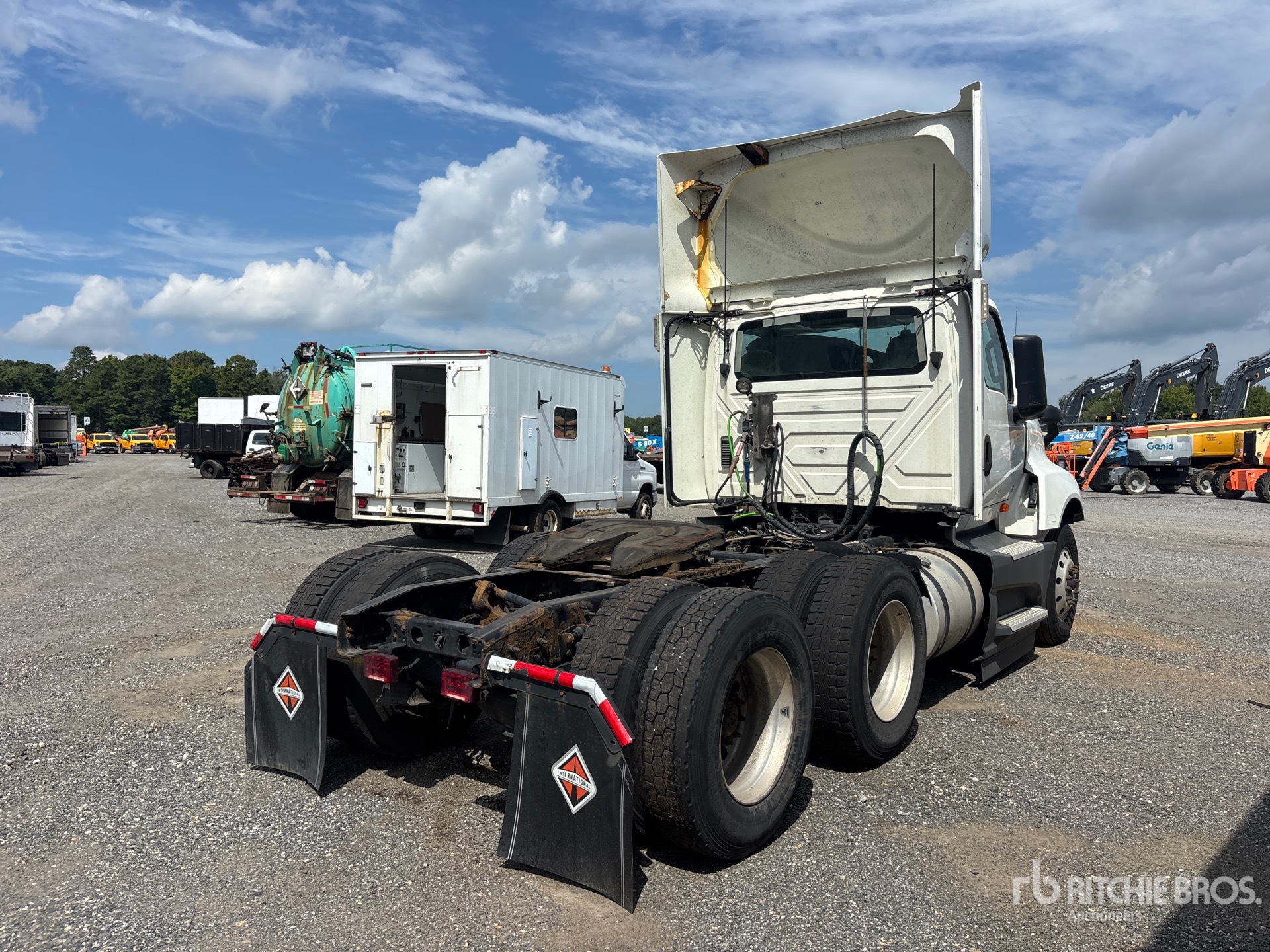 2018 International LT625