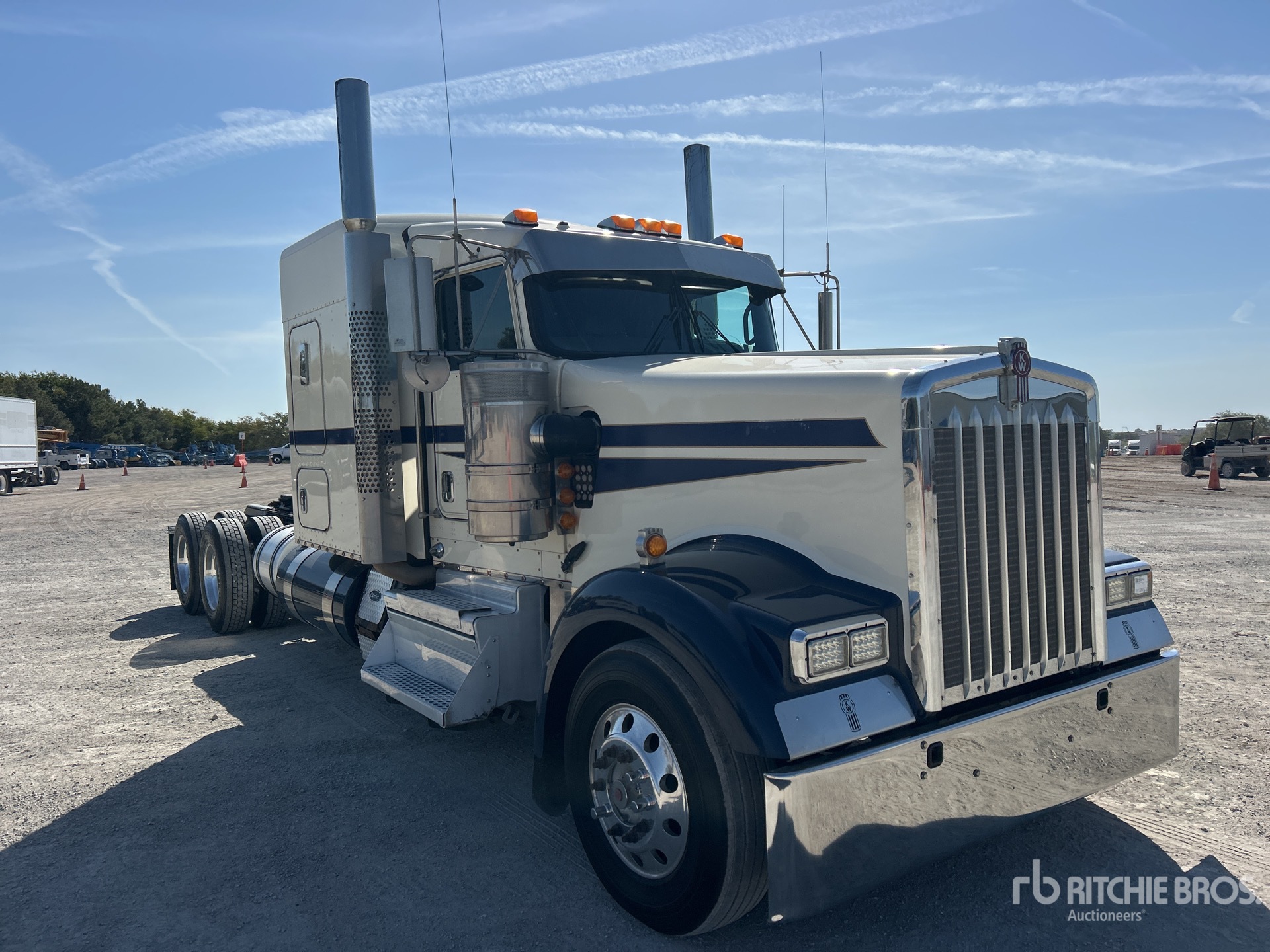 2020 Kenworth W900