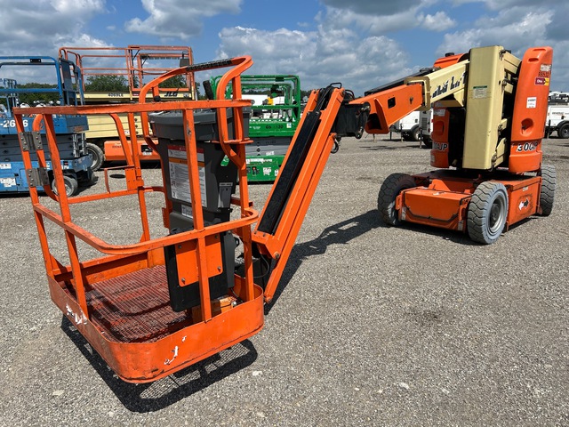 2014 JLG E300AJP 2WD Electric Articulating Boom Lift 2014 JLG E300AJP 2WD Electric Articulating Boom Lift