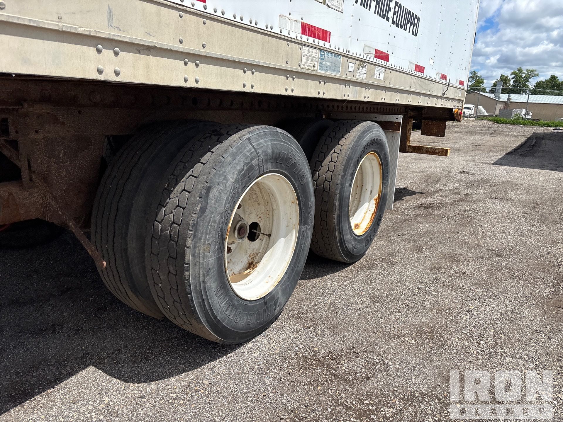 1999 Stoughton 53 FT X 102 IN T/A