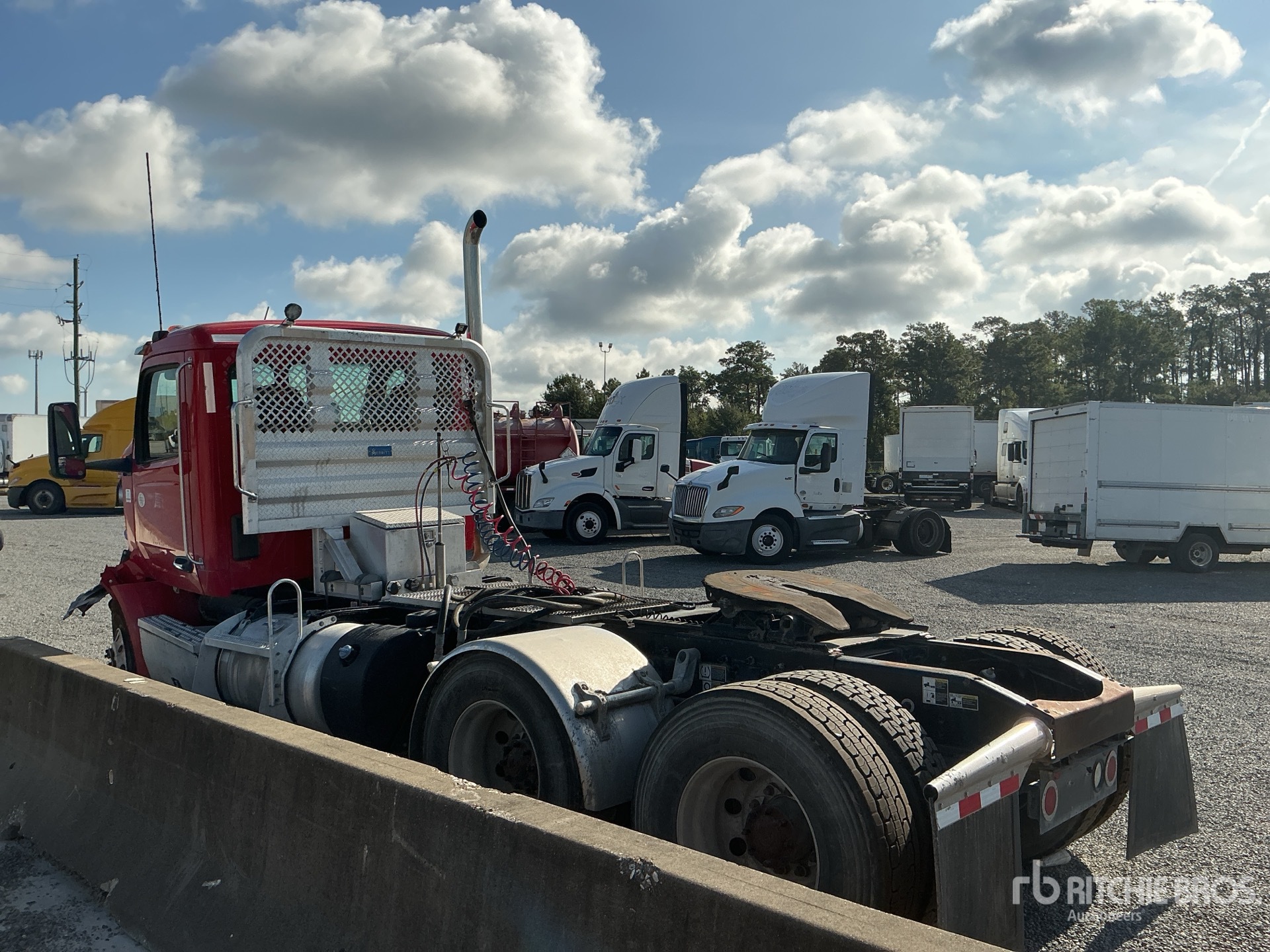 2023 Peterbilt 579
