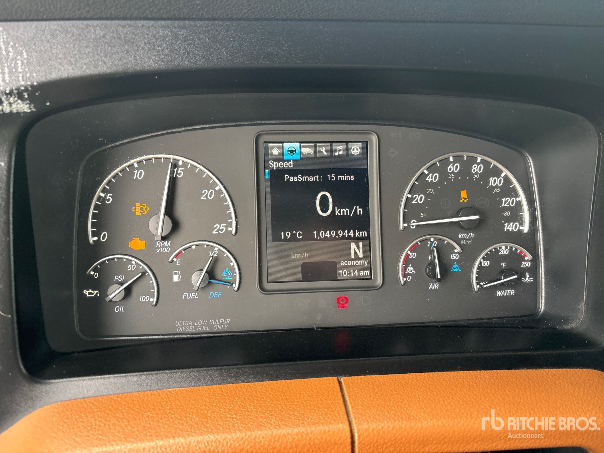 2019 Freightliner CASCADIA 126