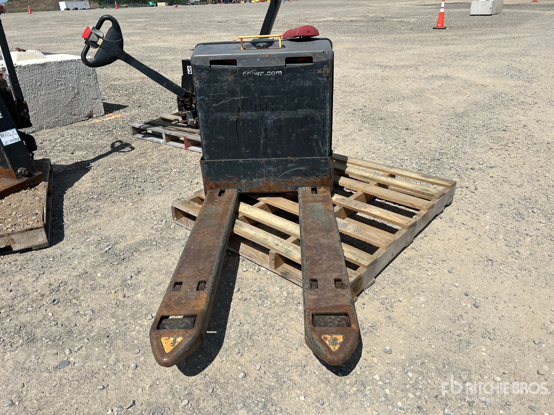 2013 Crown WP3035-45