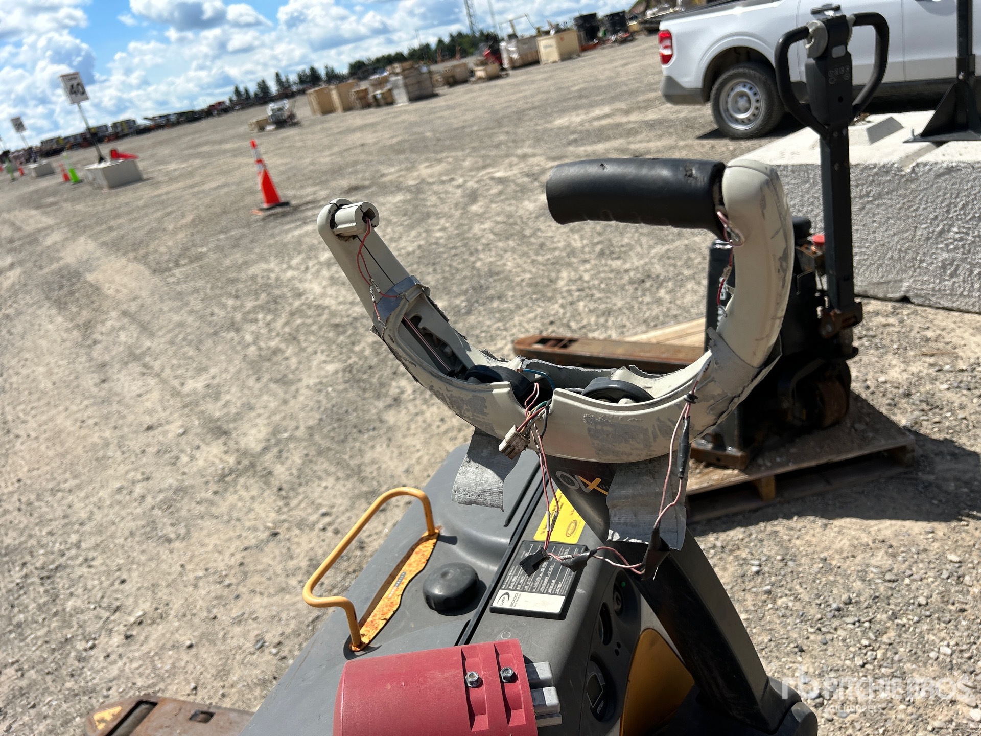 2013 Crown WP3035-45