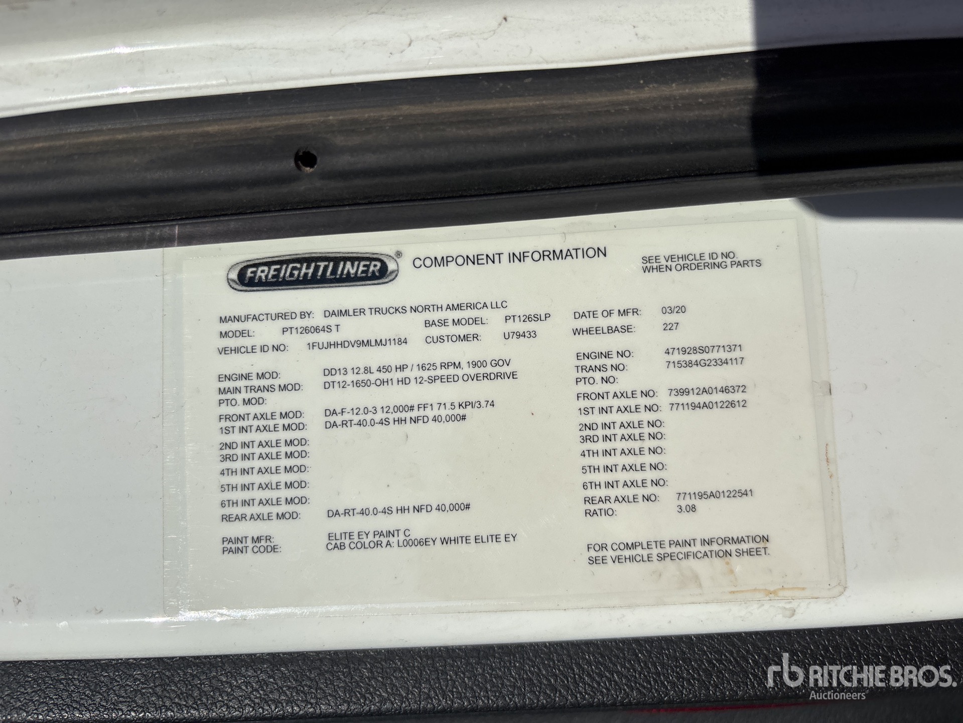 2021 Freightliner CASCADIA 126