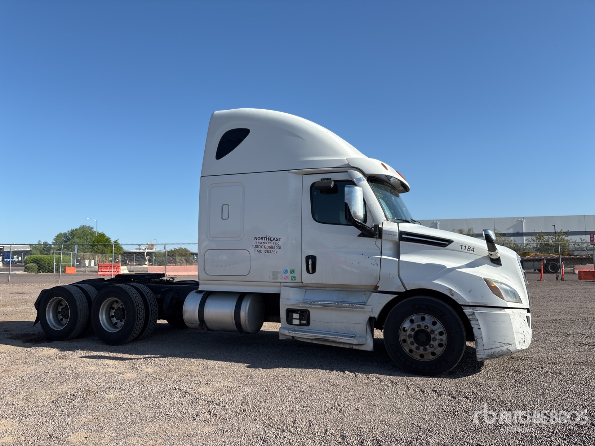 2021 Freightliner CASCADIA 126