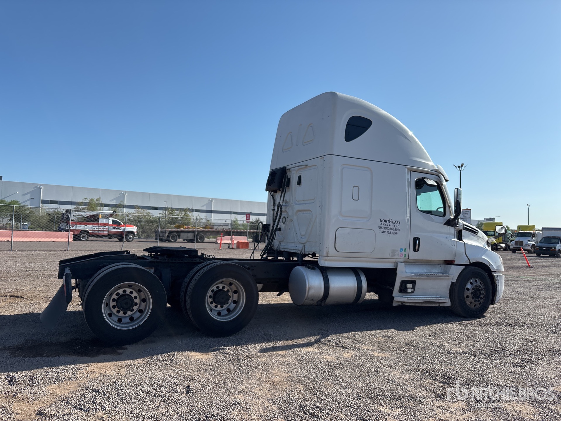 2021 Freightliner CASCADIA 126