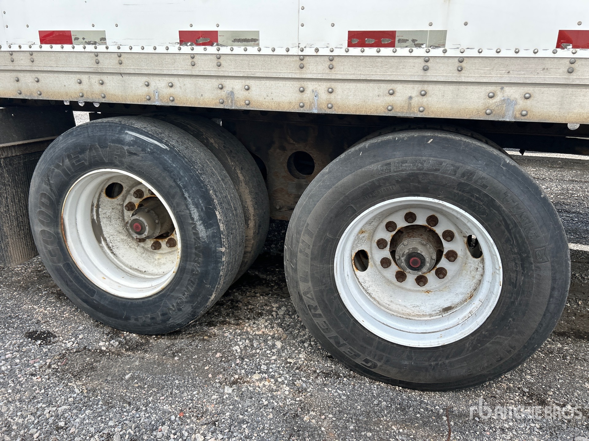 2009 Strick 53 FT X 102 IN T/A