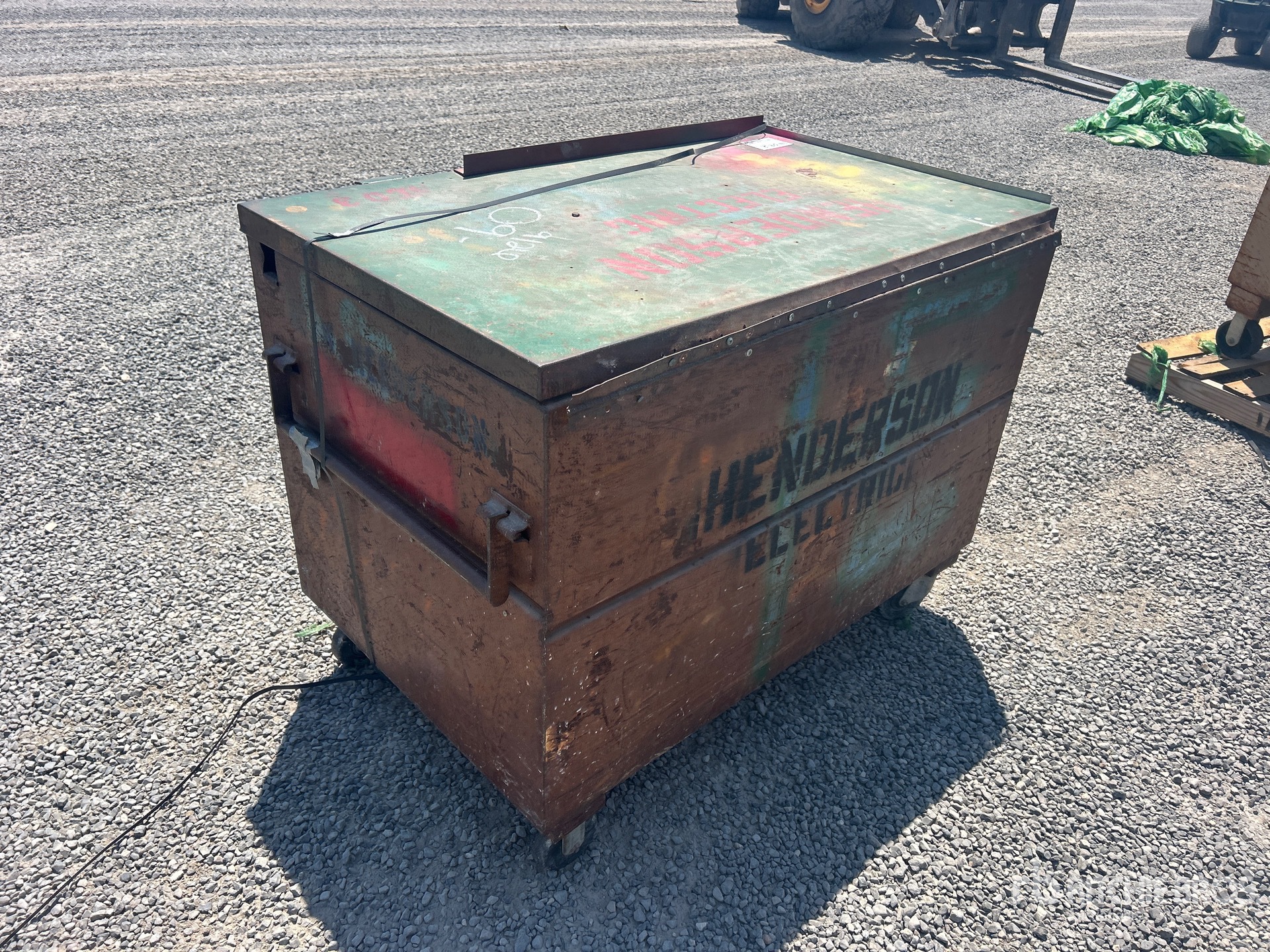 General Appearance with Picture, Left Rear Corner