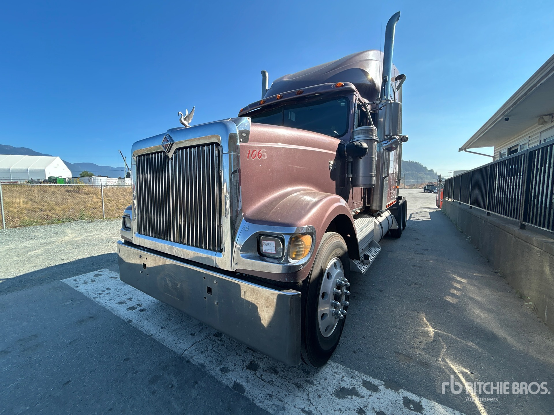 1999 International 9900 EAGLE
