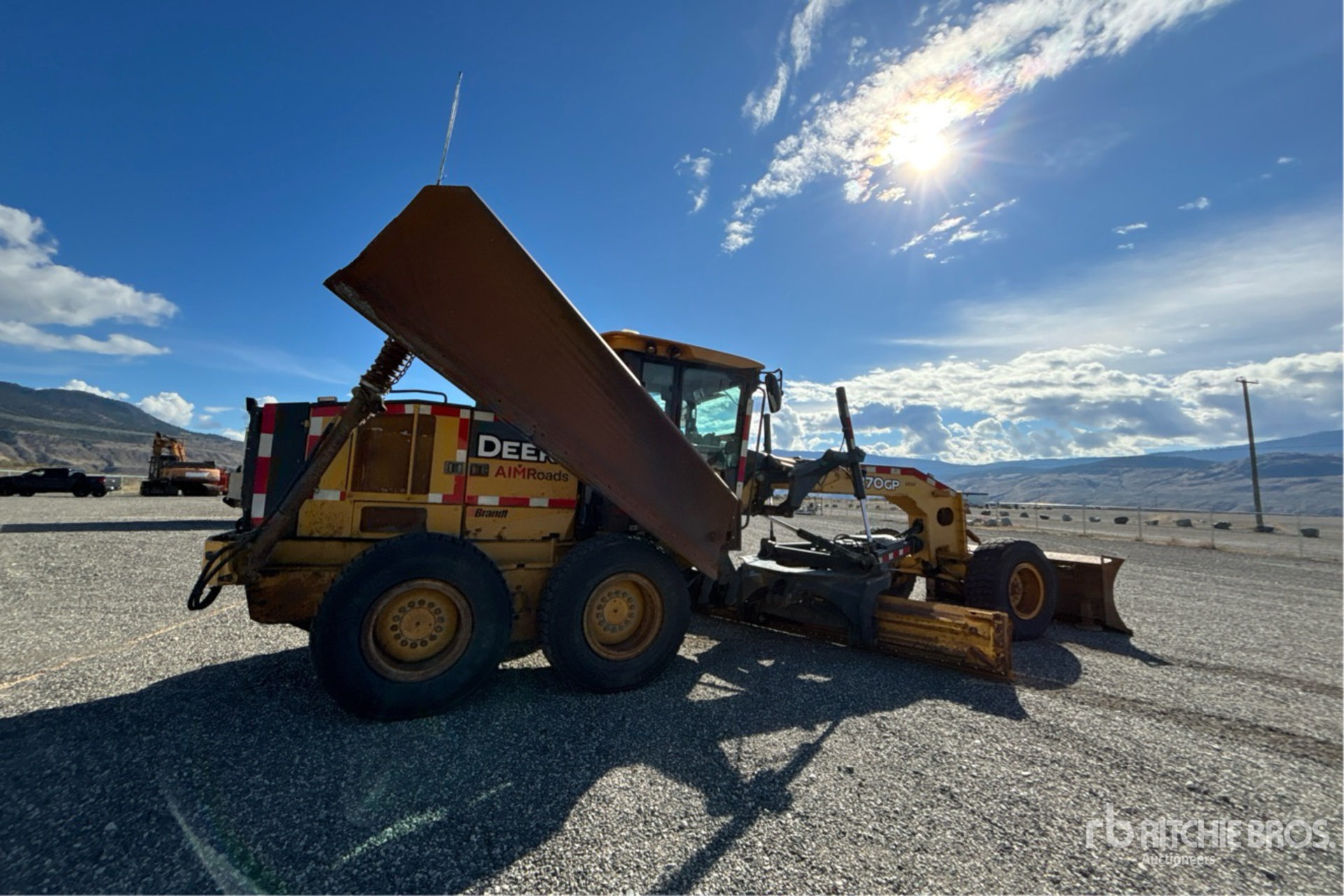 2010 John Deere 870G
