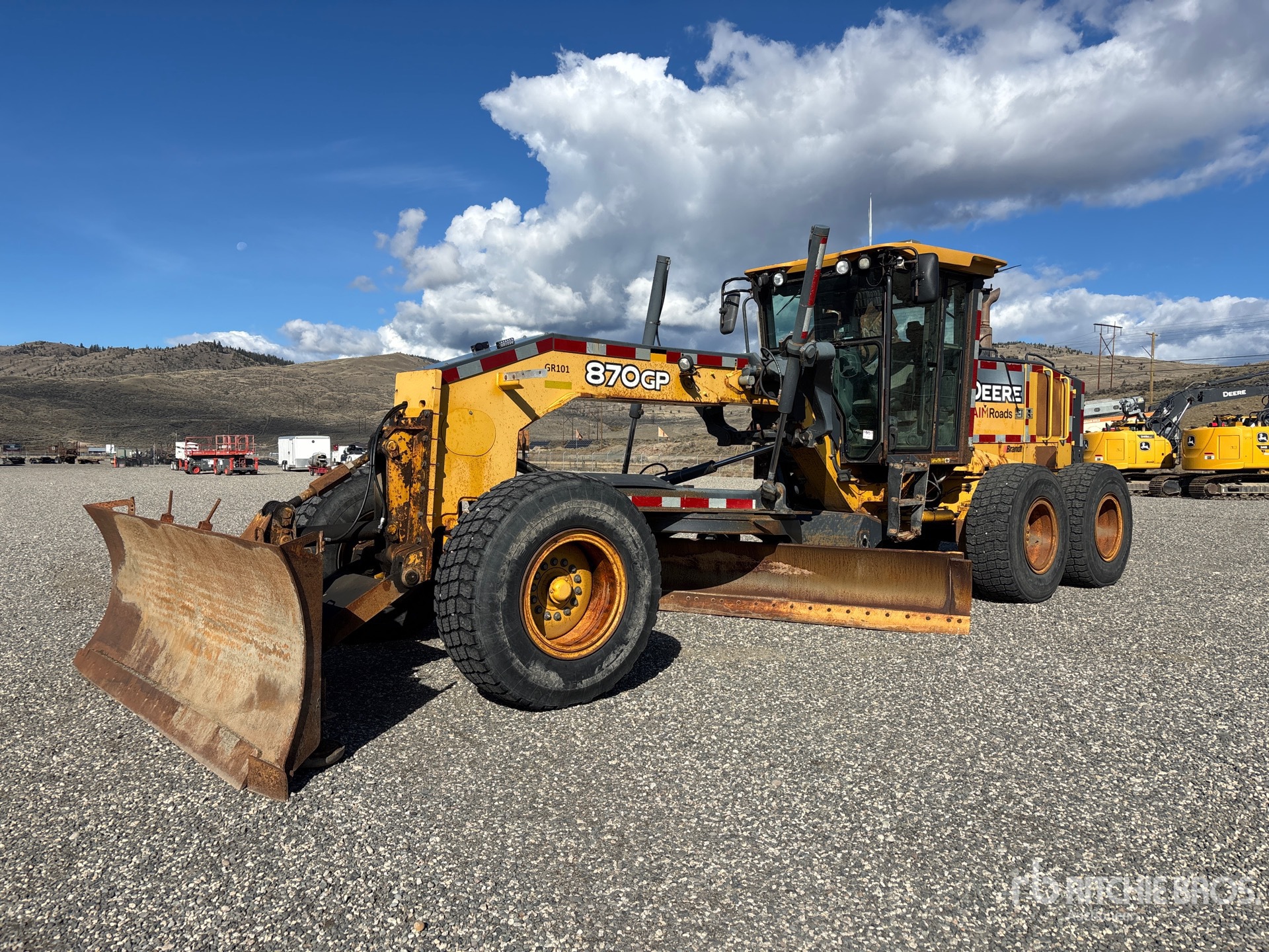 Photo of 2010 John Deere 870GP