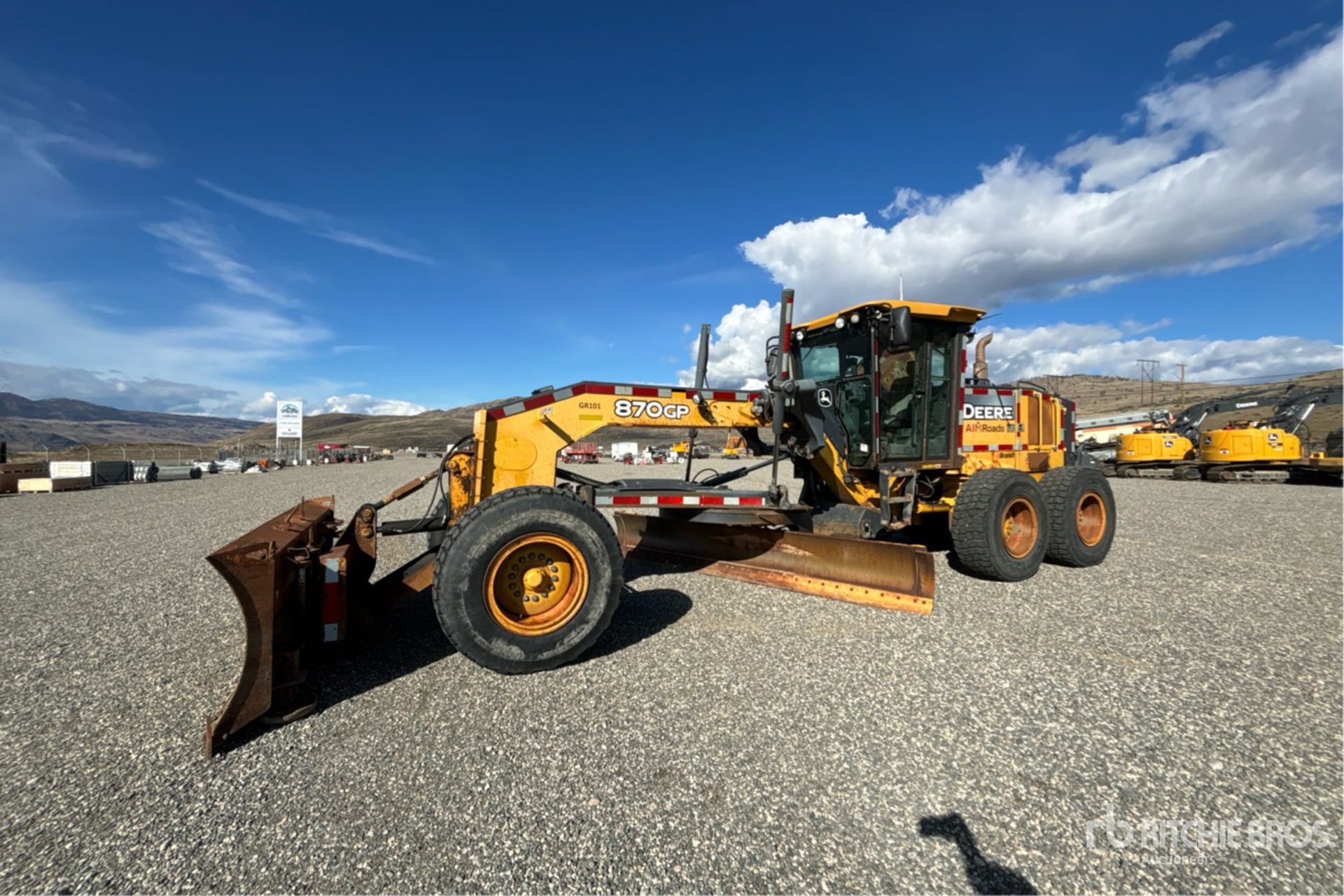 2010 John Deere 870G