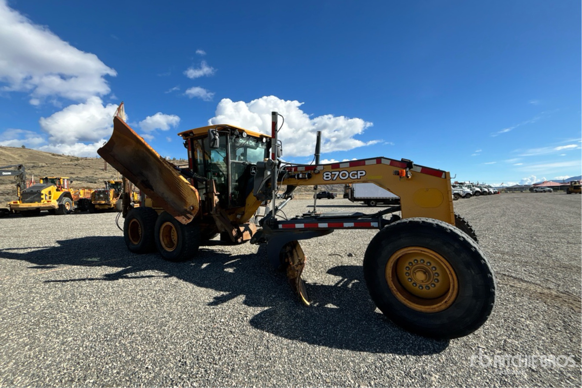 2012 John Deere 870G